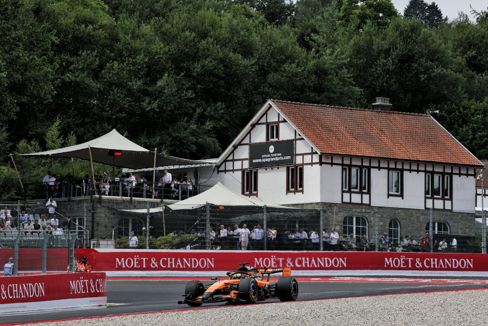 GP BELGIO, Oscar Piastri (AUS) McLaren F1 Team MCL40.
17.07.2026. Formula 1 World Championship, Rd 10, Belgian Grand Prix, Spa Francorchamps, Belgium, Practice Day.
- www.xpbimages.com, EMail: requests@xpbimages.com © Copyright: Charniaux / XPB Images