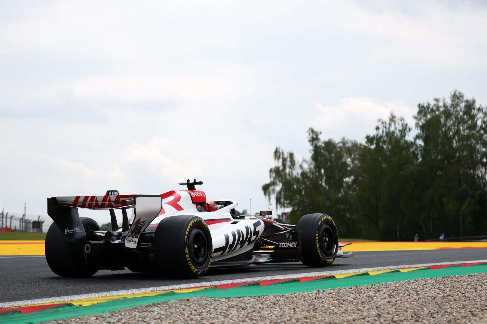 GP BELGIO, Esteban Ocon (FRA) Haas F1 Team VF-26.
17.07.2026. Formula 1 World Championship, Rd 10, Belgian Grand Prix, Spa Francorchamps, Belgium, Practice Day.
- www.xpbimages.com, EMail: requests@xpbimages.com © Copyright: Bearne / XPB Images