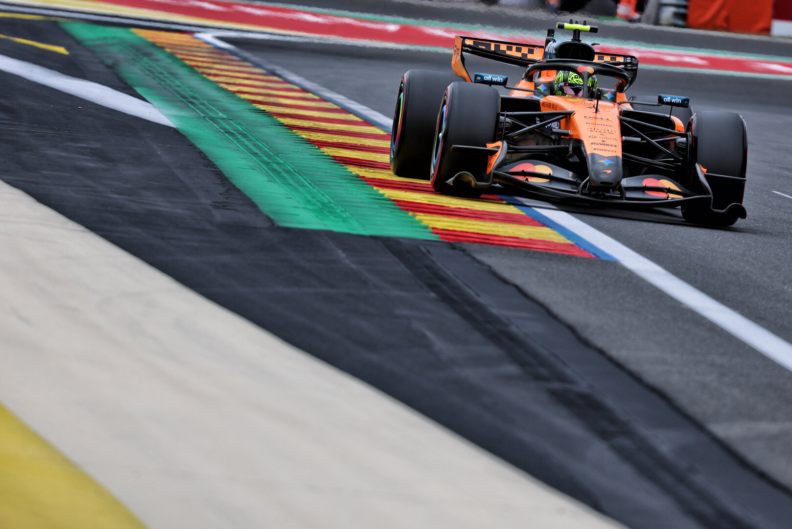GP BELGIO, Lando Norris (GBR) McLaren F1 Team MCL40.
17.07.2026. Formula 1 World Championship, Rd 10, Belgian Grand Prix, Spa Francorchamps, Belgium, Practice Day.
- www.xpbimages.com, EMail: requests@xpbimages.com © Copyright: Batchelor / XPB Images