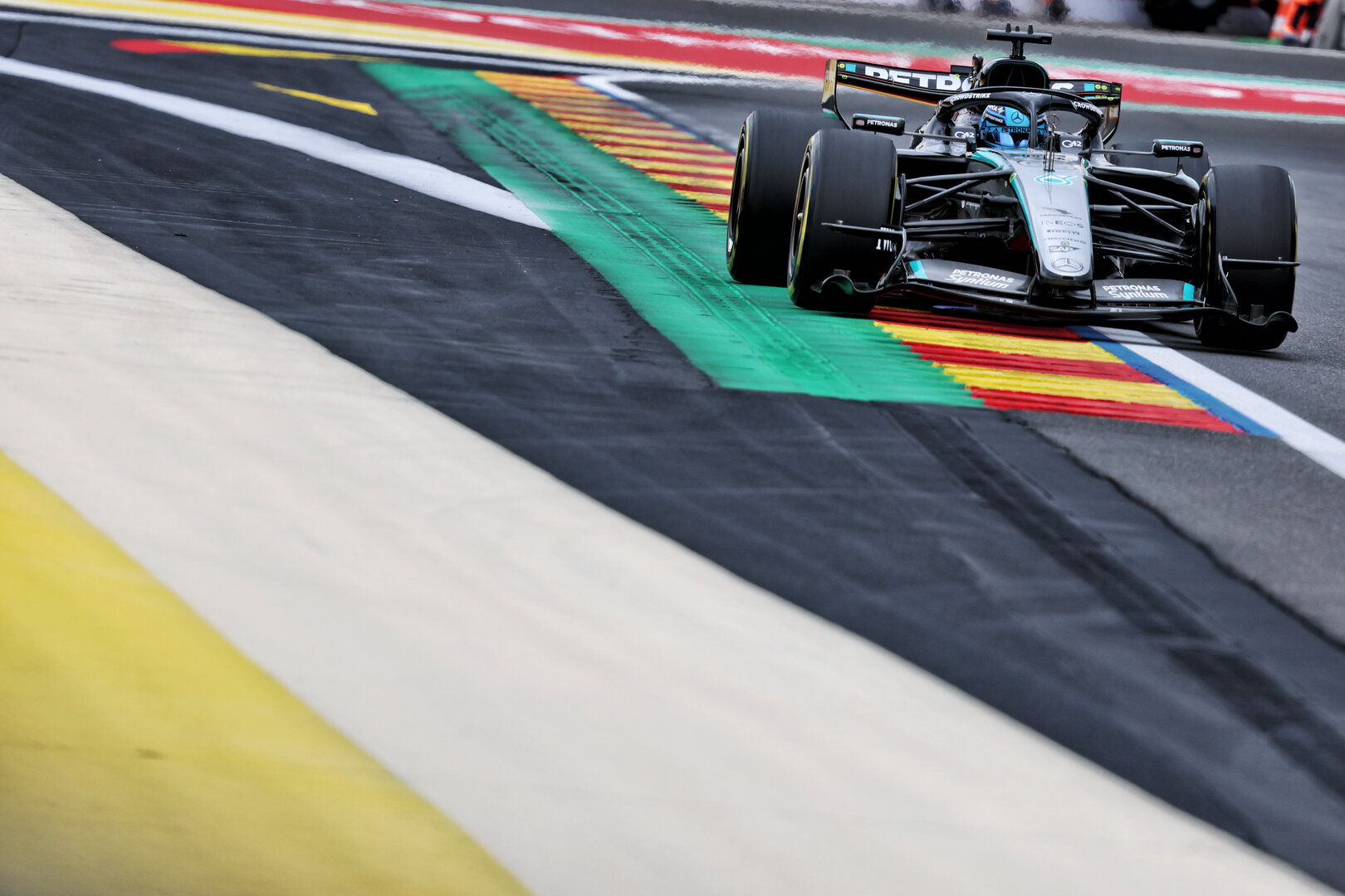 GP BELGIO, George Russell (GBR) Mercedes AMG Formula One Team W17.
17.07.2026. Formula 1 World Championship, Rd 10, Belgian Grand Prix, Spa Francorchamps, Belgium, Practice Day.
- www.xpbimages.com, EMail: requests@xpbimages.com © Copyright: Batchelor / XPB Images