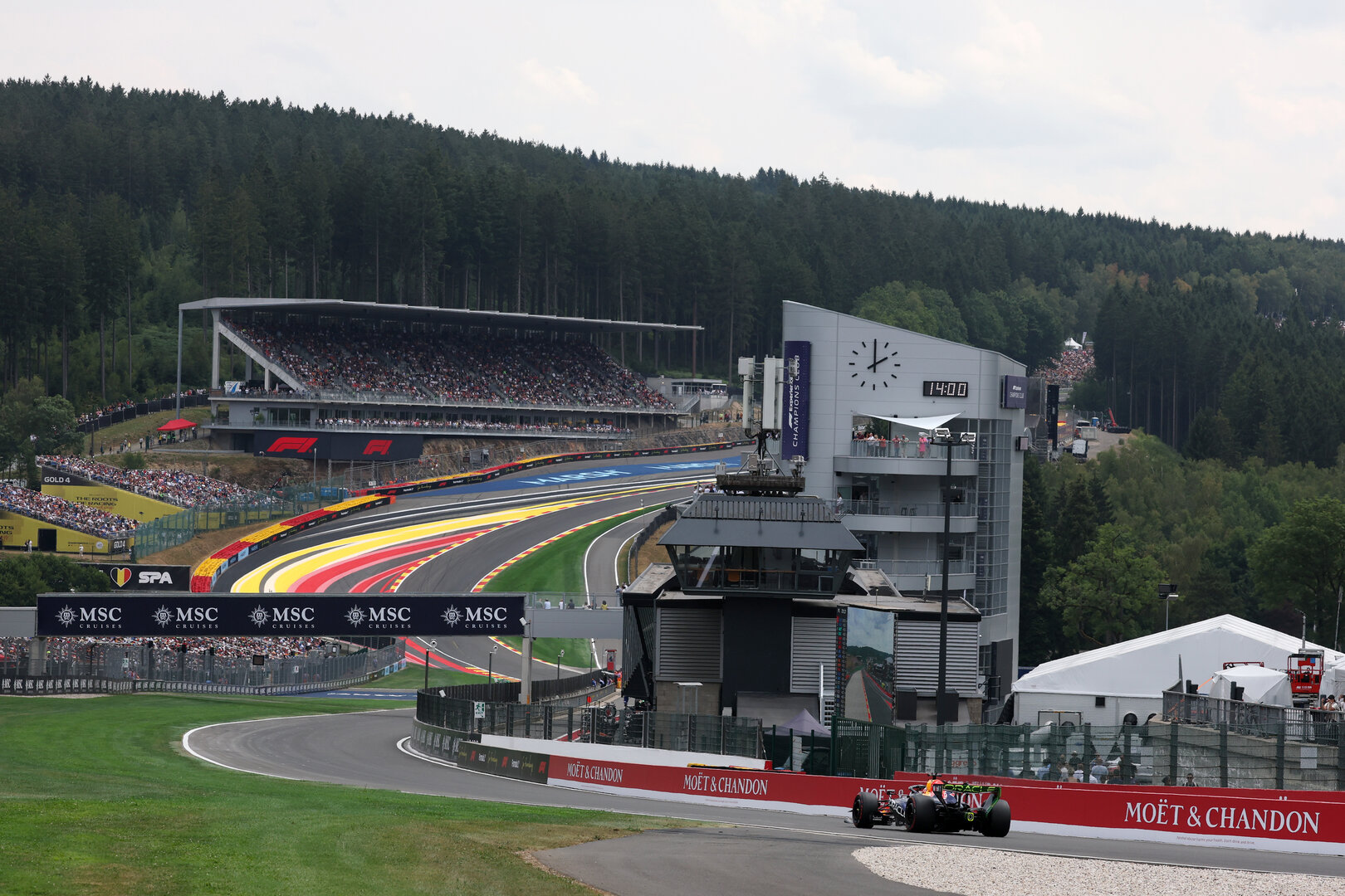 GP BELGIO, Max Verstappen (NLD) Red Bull Racing RB22.
17.07.2026. Formula 1 World Championship, Rd 10, Belgian Grand Prix, Spa Francorchamps, Belgium, Practice Day.
- www.xpbimages.com, EMail: requests@xpbimages.com © Copyright: Charniaux / XPB Images