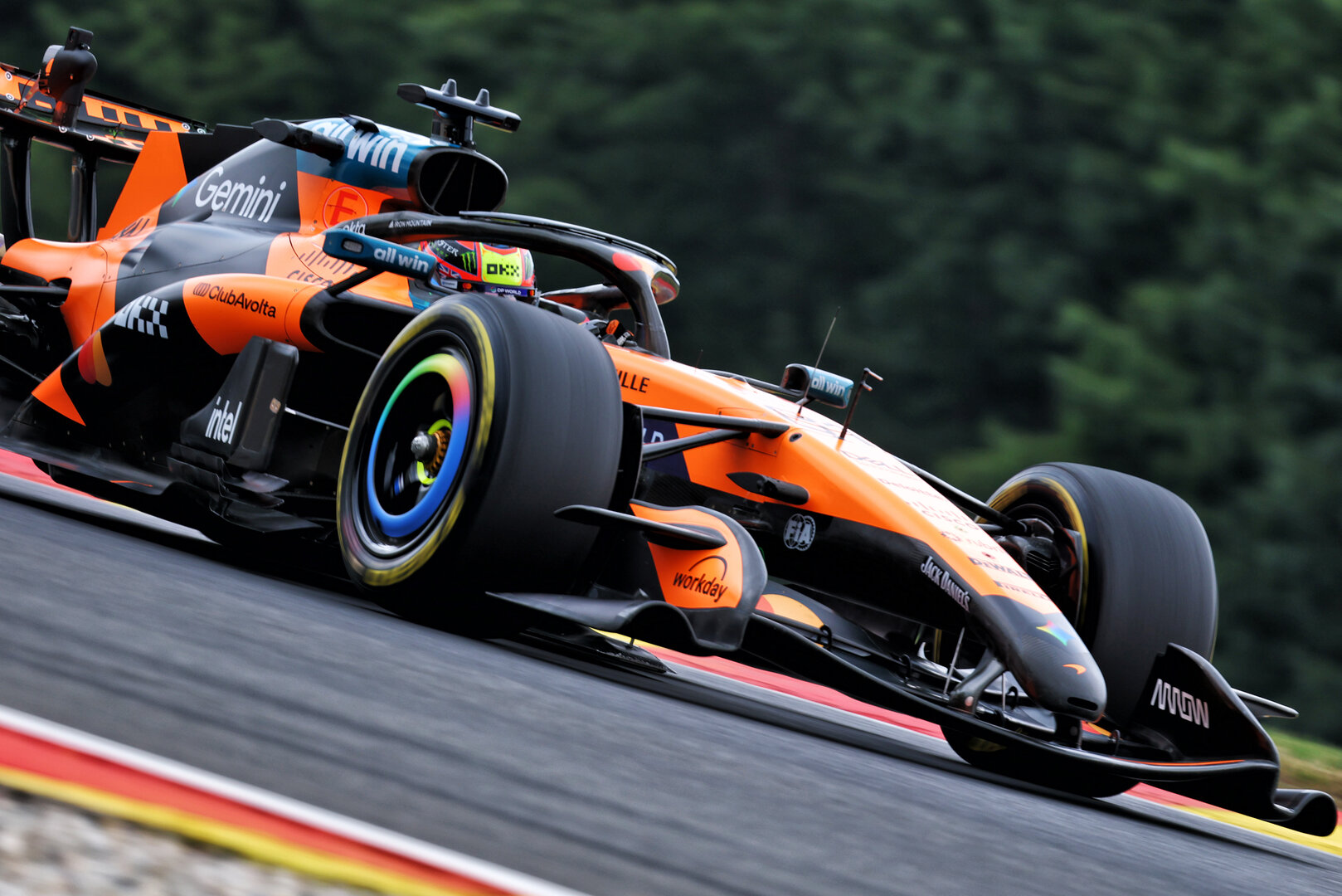 GP BELGIO, Oscar Piastri (AUS) McLaren F1 Team MCL40.
17.07.2026. Formula 1 World Championship, Rd 10, Belgian Grand Prix, Spa Francorchamps, Belgium, Practice Day.
- www.xpbimages.com, EMail: requests@xpbimages.com © Copyright: Bearne / XPB Images