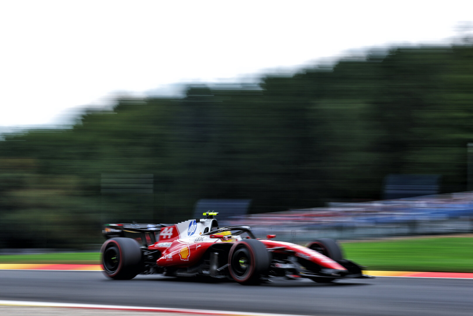 GP BELGIO, Lewis Hamilton (GBR) Ferrari SF-26.
17.07.2026. Formula 1 World Championship, Rd 10, Belgian Grand Prix, Spa Francorchamps, Belgium, Practice Day.
- www.xpbimages.com, EMail: requests@xpbimages.com © Copyright: Bearne / XPB Images