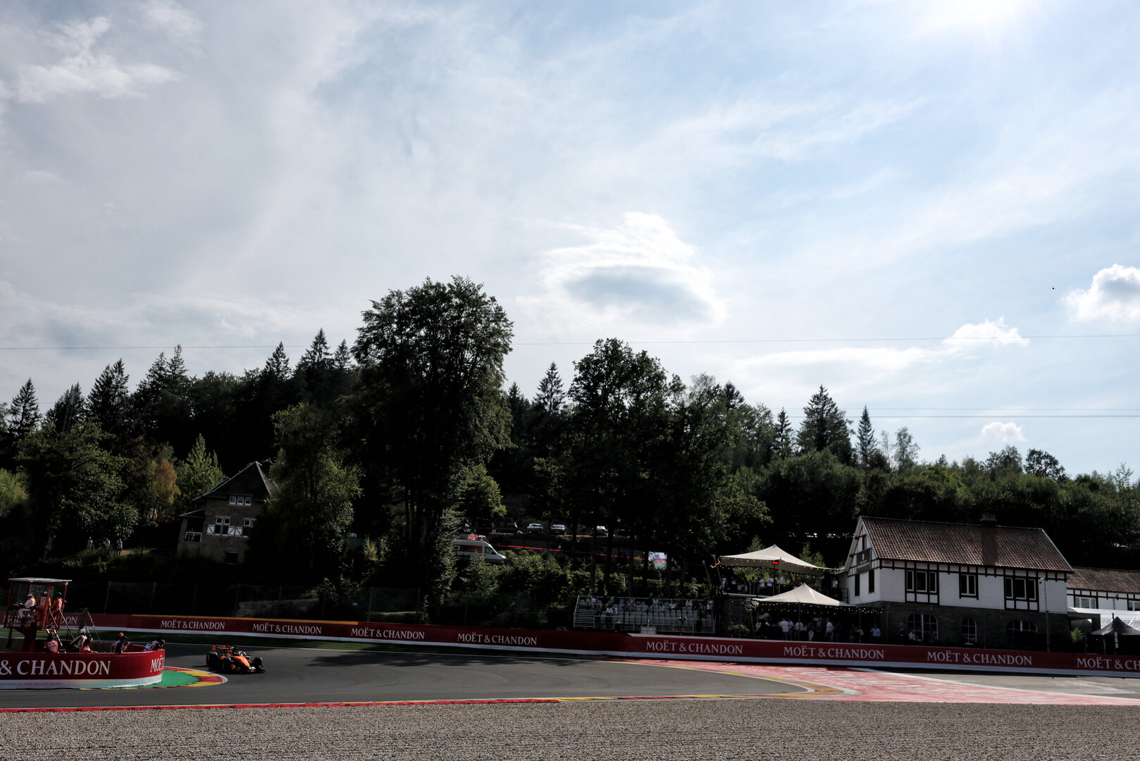 GP BELGIO, Oscar Piastri (AUS) McLaren F1 Team MCL40.
17.07.2026. Formula 1 World Championship, Rd 10, Belgian Grand Prix, Spa Francorchamps, Belgium, Practice Day.
- www.xpbimages.com, EMail: requests@xpbimages.com © Copyright: Charniaux / XPB Images