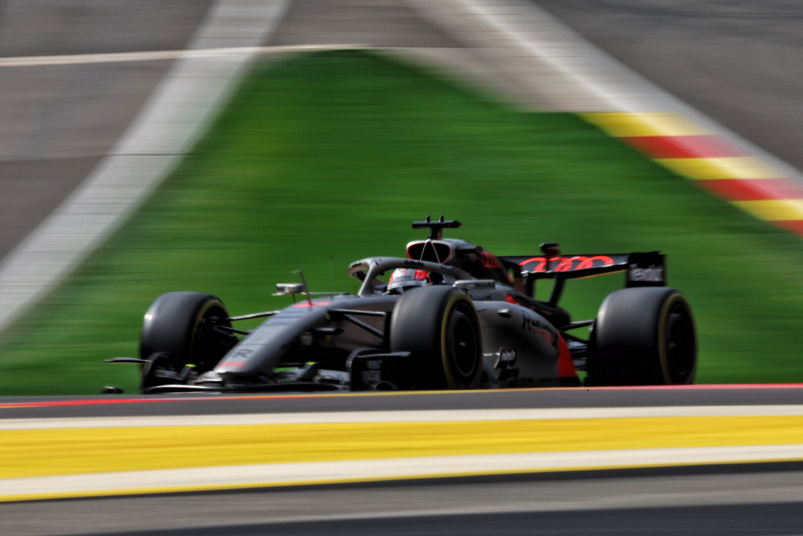 GP BELGIO, Nico Hulkenberg (GER) Audi F1 Team R26.
17.07.2026. Formula 1 World Championship, Rd 10, Belgian Grand Prix, Spa Francorchamps, Belgium, Practice Day.
- www.xpbimages.com, EMail: requests@xpbimages.com © Copyright: Patching / XPB Images