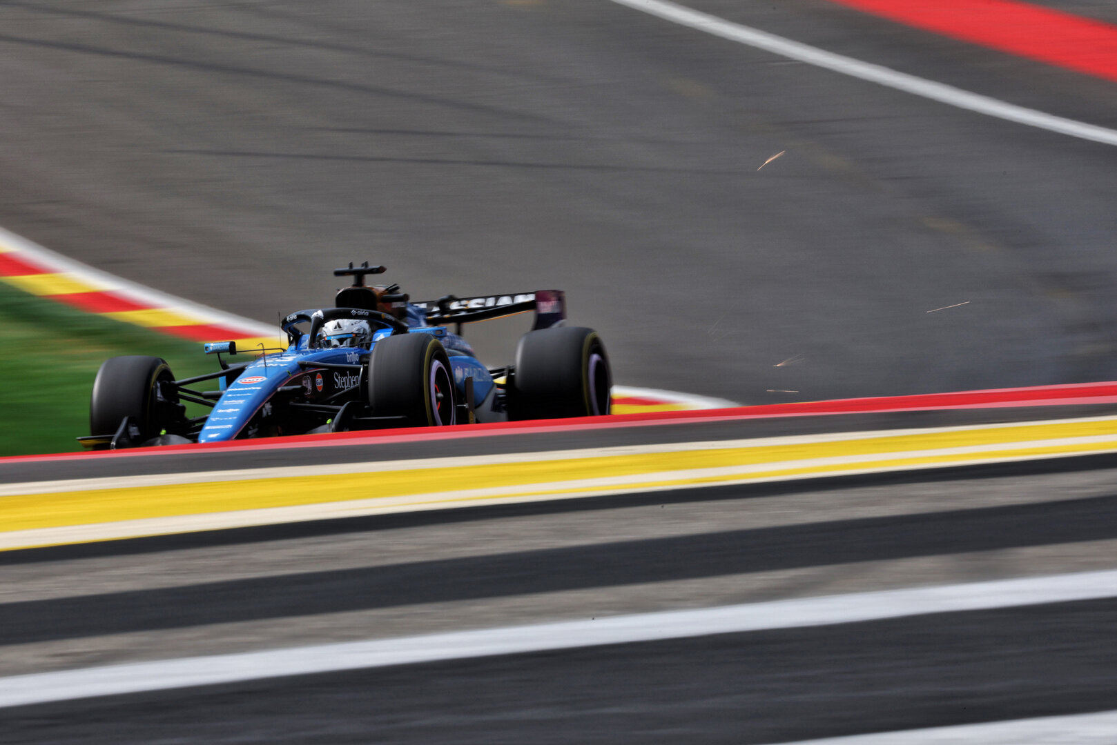GP BELGIO, Alexander Albon (THA) Williams F1 Team FW48.
17.07.2026. Formula 1 World Championship, Rd 10, Belgian Grand Prix, Spa Francorchamps, Belgium, Practice Day.
- www.xpbimages.com, EMail: requests@xpbimages.com © Copyright: Patching / XPB Images