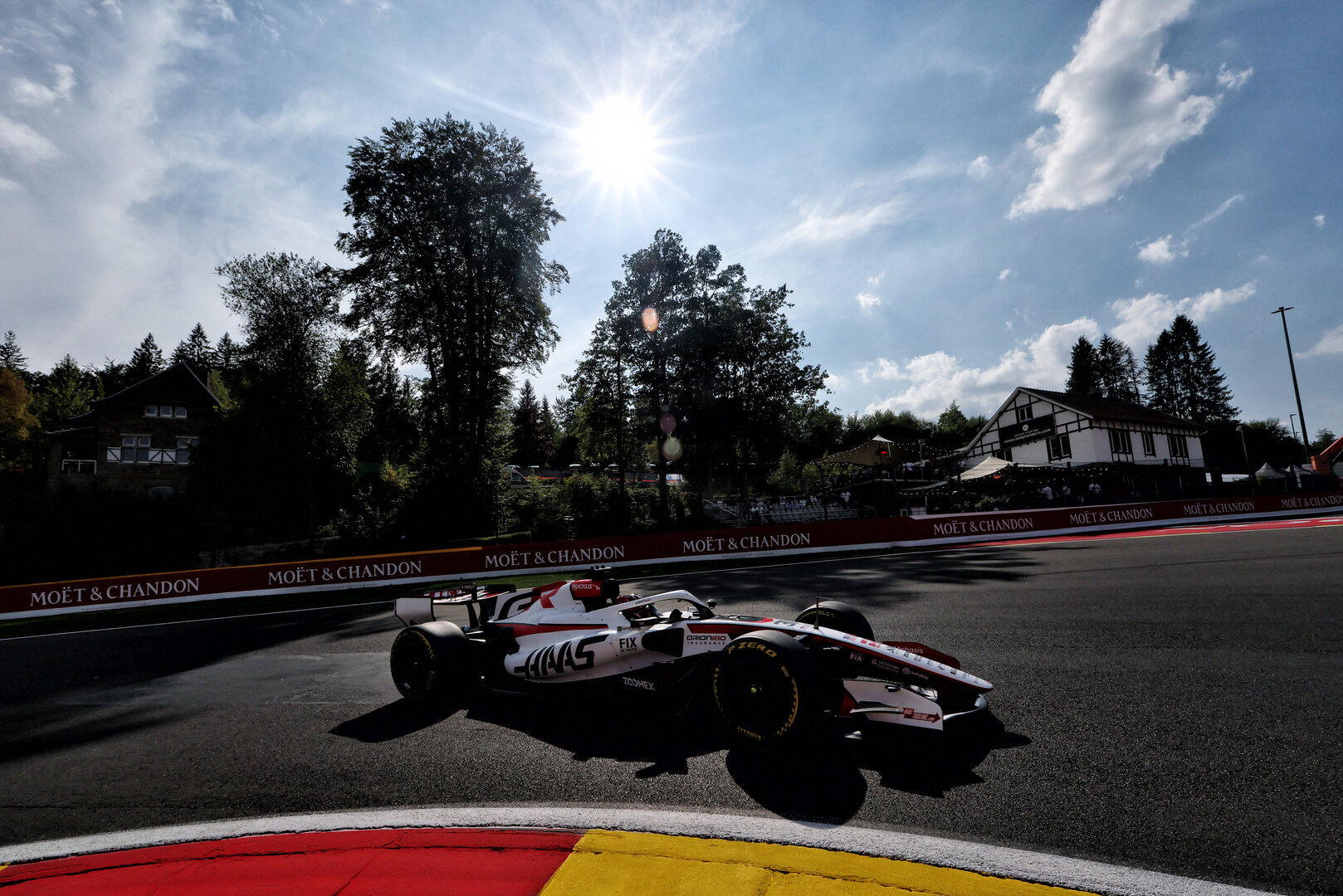 GP BELGIO, Esteban Ocon (FRA) Haas F1 Team VF-26.
17.07.2026. Formula 1 World Championship, Rd 10, Belgian Grand Prix, Spa Francorchamps, Belgium, Practice Day.
- www.xpbimages.com, EMail: requests@xpbimages.com © Copyright: Bearne / XPB Images