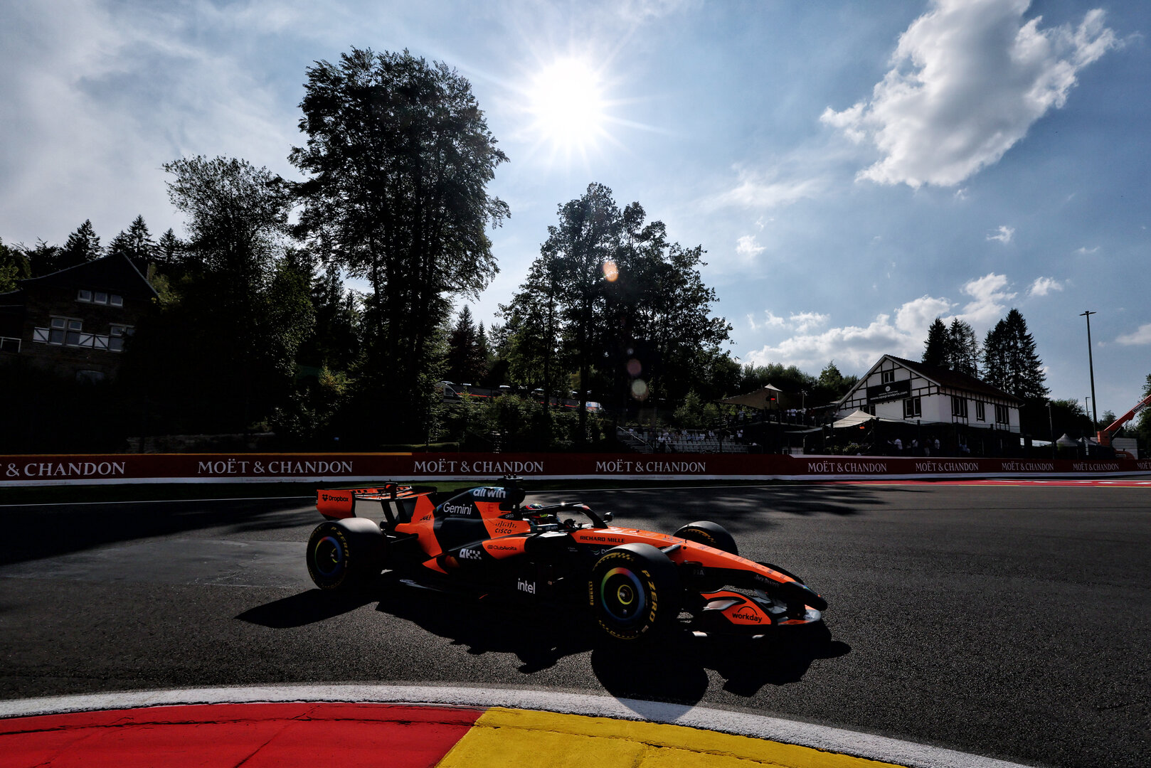 GP BELGIO, Oscar Piastri (AUS) McLaren F1 Team MCL40.
17.07.2026. Formula 1 World Championship, Rd 10, Belgian Grand Prix, Spa Francorchamps, Belgium, Practice Day.
- www.xpbimages.com, EMail: requests@xpbimages.com © Copyright: Bearne / XPB Images