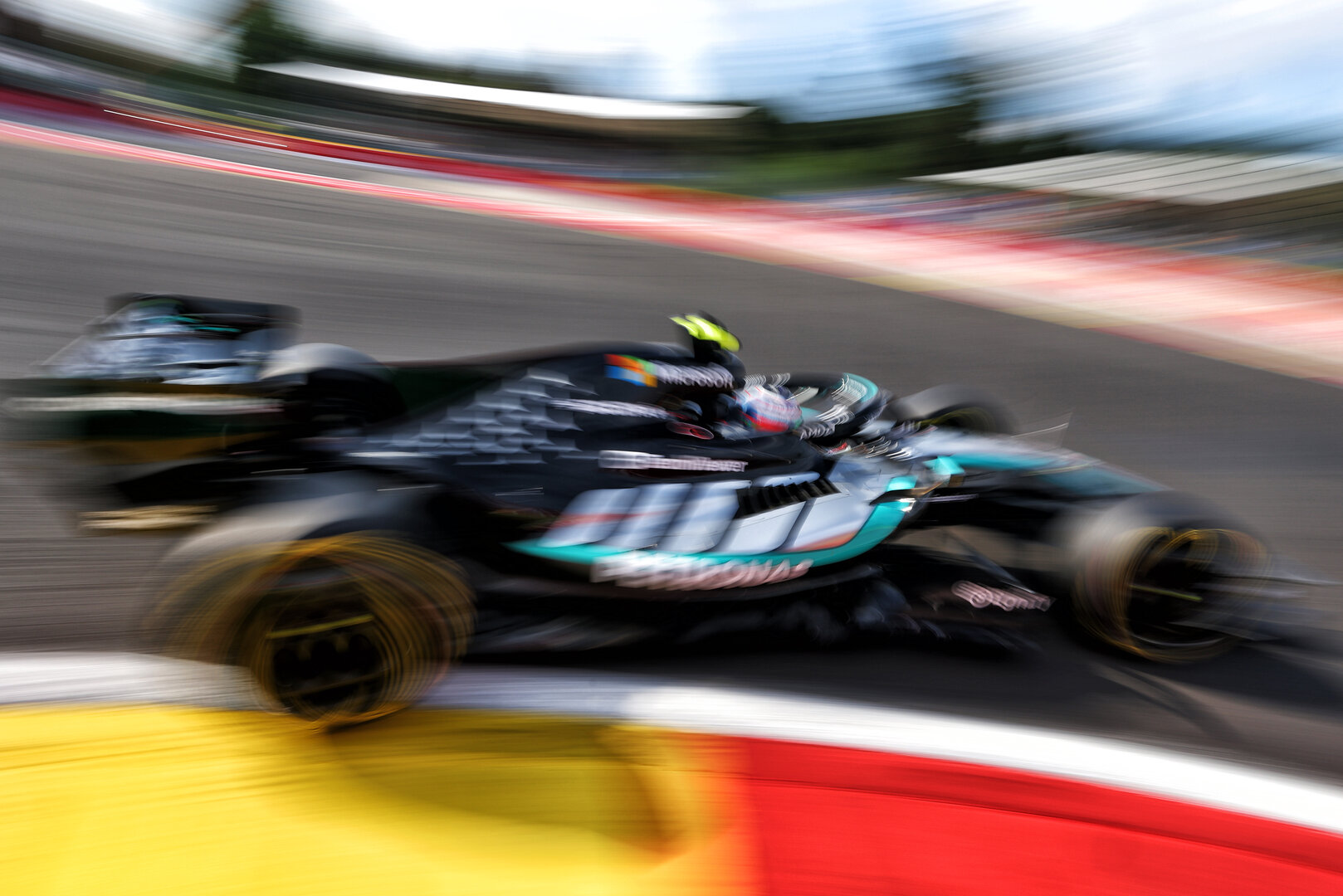 GP BELGIO, Andrea Kimi Antonelli (ITA) Mercedes AMG Formula One Team W17.
17.07.2026. Formula 1 World Championship, Rd 10, Belgian Grand Prix, Spa Francorchamps, Belgium, Practice Day.
- www.xpbimages.com, EMail: requests@xpbimages.com © Copyright: Bearne / XPB Images