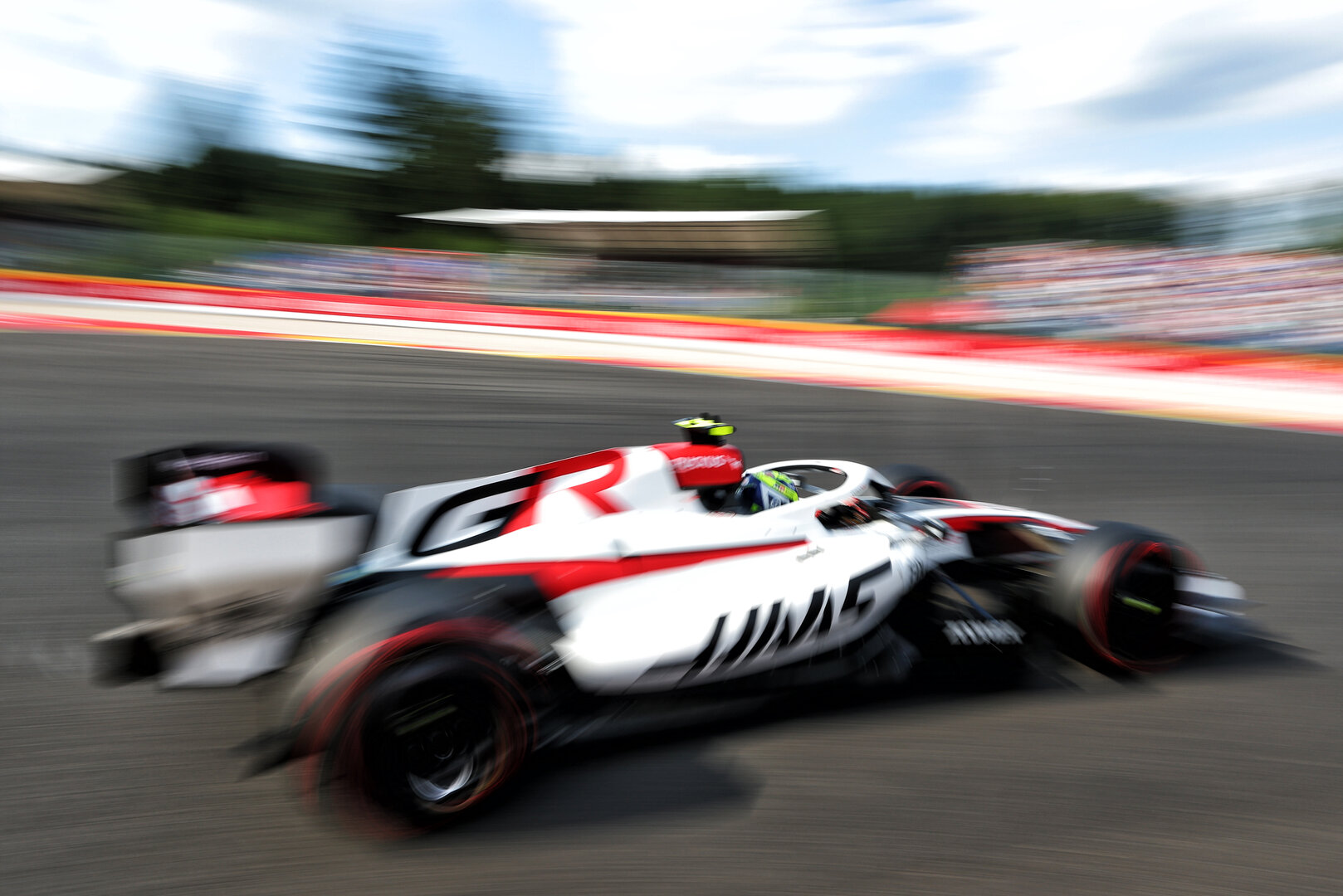 GP BELGIO, Oliver Bearman (GBR) Haas F1 Team VF-26.
17.07.2026. Formula 1 World Championship, Rd 10, Belgian Grand Prix, Spa Francorchamps, Belgium, Practice Day.
- www.xpbimages.com, EMail: requests@xpbimages.com © Copyright: Bearne / XPB Images