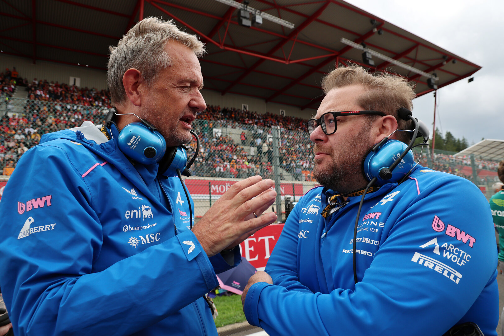 GP BELGIO, (L to R): Steve Nielsen (GBR) Alpine F1 Team Managing Director with Dave Greenwood (GBR) Alpine F1 Team Racing Director on the grid.
19.07.2026. Formula 1 World Championship, Rd 10, Belgian Grand Prix, Spa Francorchamps, Belgium, Gara Day.
- www.xpbimages.com, EMail: requests@xpbimages.com © Copyright: Batchelor / XPB Images