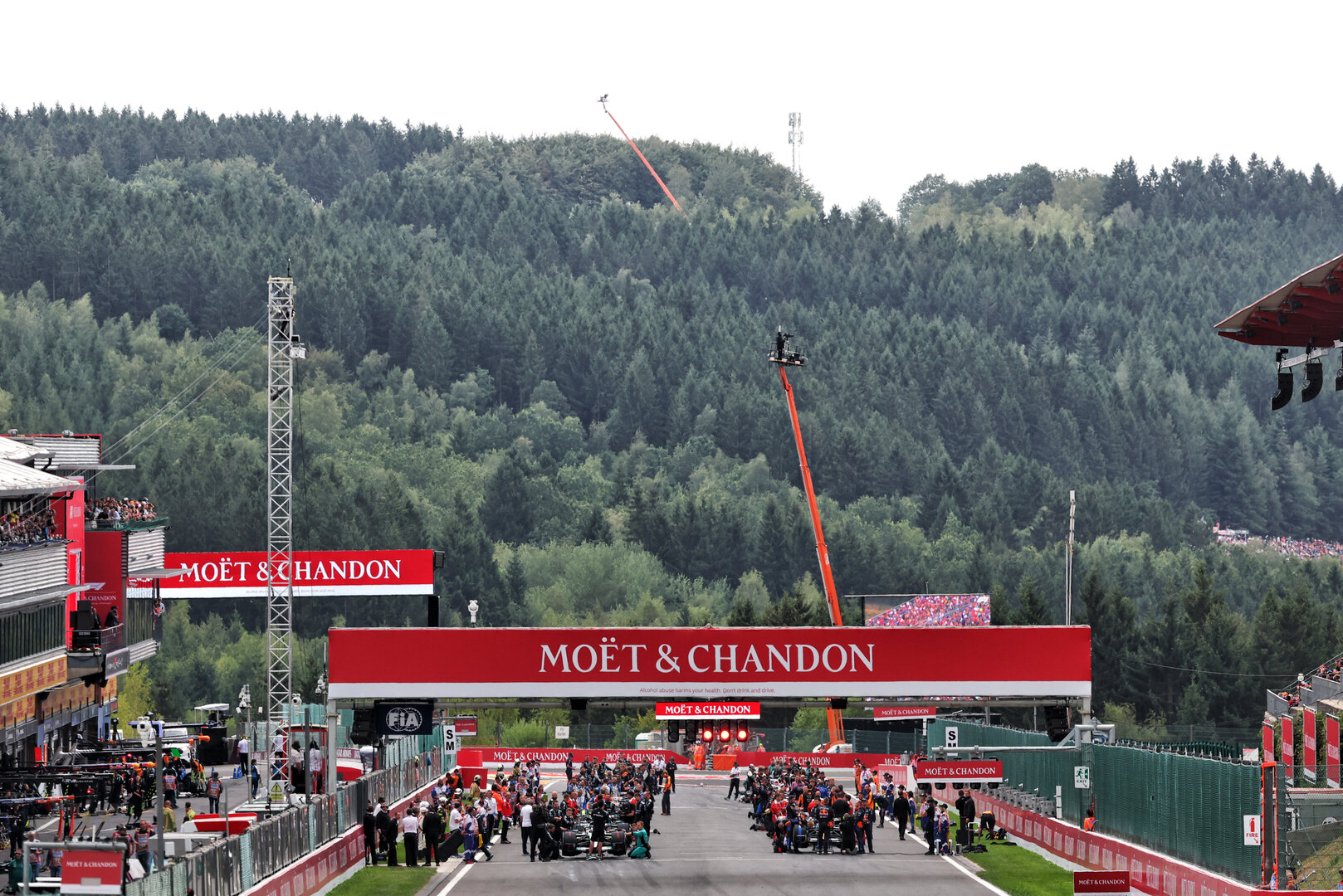 GP BELGIO, The grid before the partenza of the race.
19.07.2026. Formula 1 World Championship, Rd 10, Belgian Grand Prix, Spa Francorchamps, Belgium, Gara Day.
- www.xpbimages.com, EMail: requests@xpbimages.com © Copyright: Bearne / XPB Images