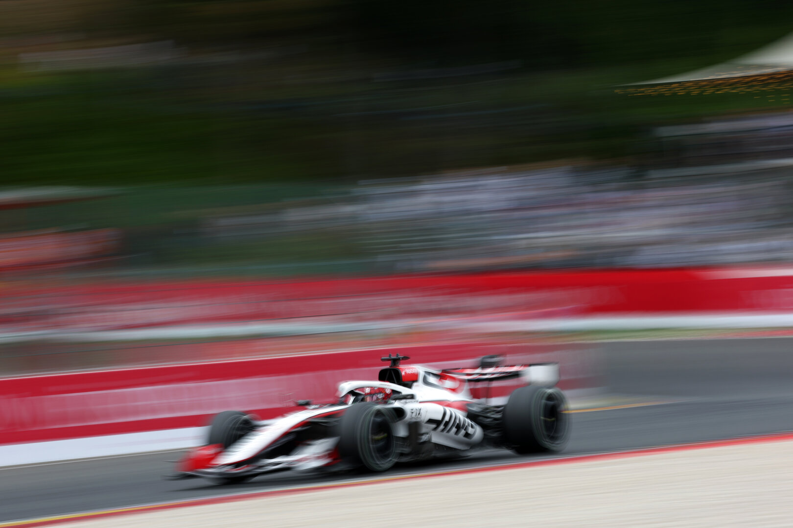 GP BELGIO, Esteban Ocon (FRA) Haas F1 Team VF-26.
19.07.2026. Formula 1 World Championship, Rd 10, Belgian Grand Prix, Spa Francorchamps, Belgium, Gara Day.
- www.xpbimages.com, EMail: requests@xpbimages.com © Copyright: Bearne / XPB Images