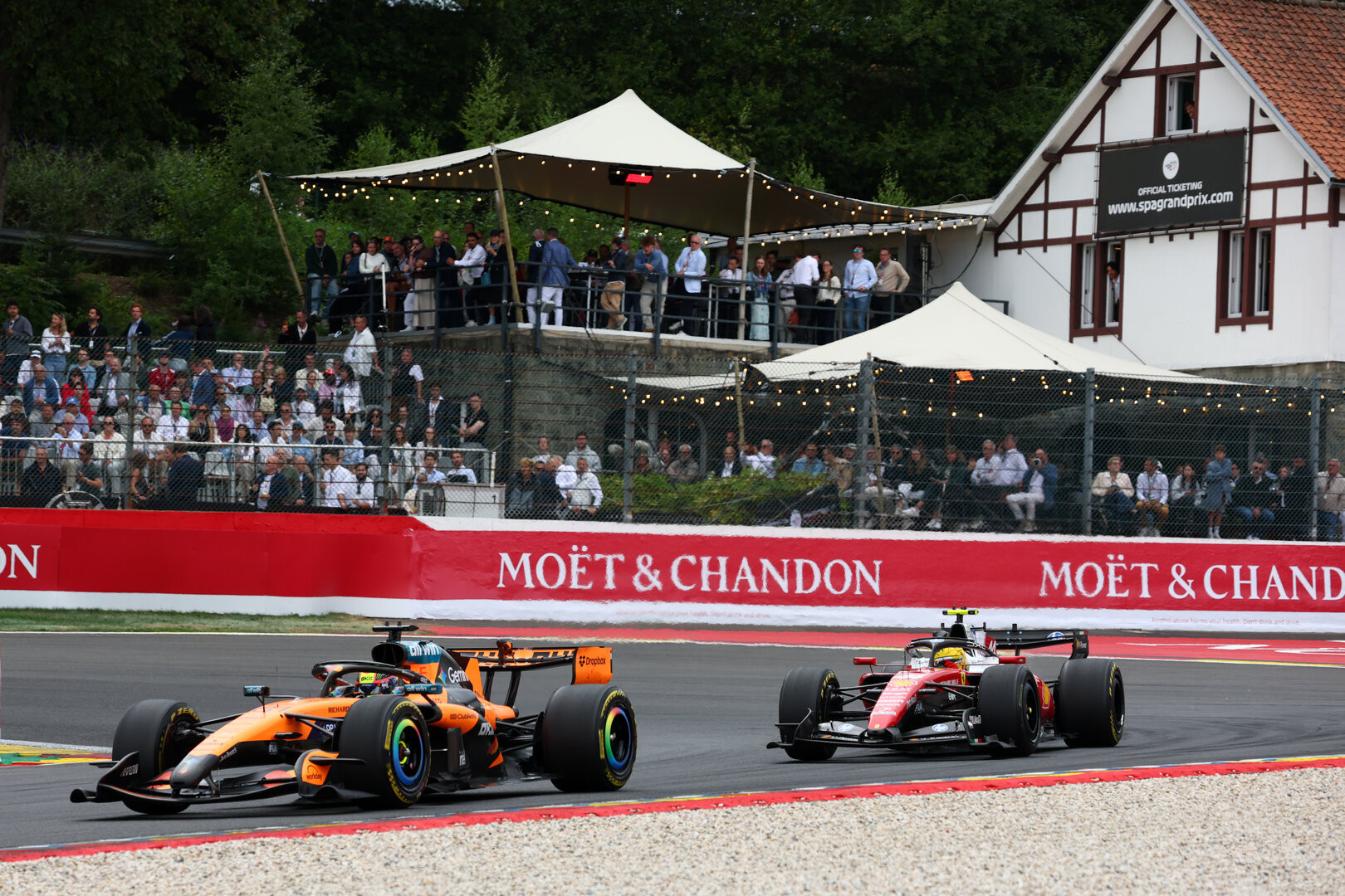 GP BELGIO, Oscar Piastri (AUS) McLaren F1 Team MCL40.
19.07.2026. Formula 1 World Championship, Rd 10, Belgian Grand Prix, Spa Francorchamps, Belgium, Gara Day.
- www.xpbimages.com, EMail: requests@xpbimages.com © Copyright: Bearne / XPB Images