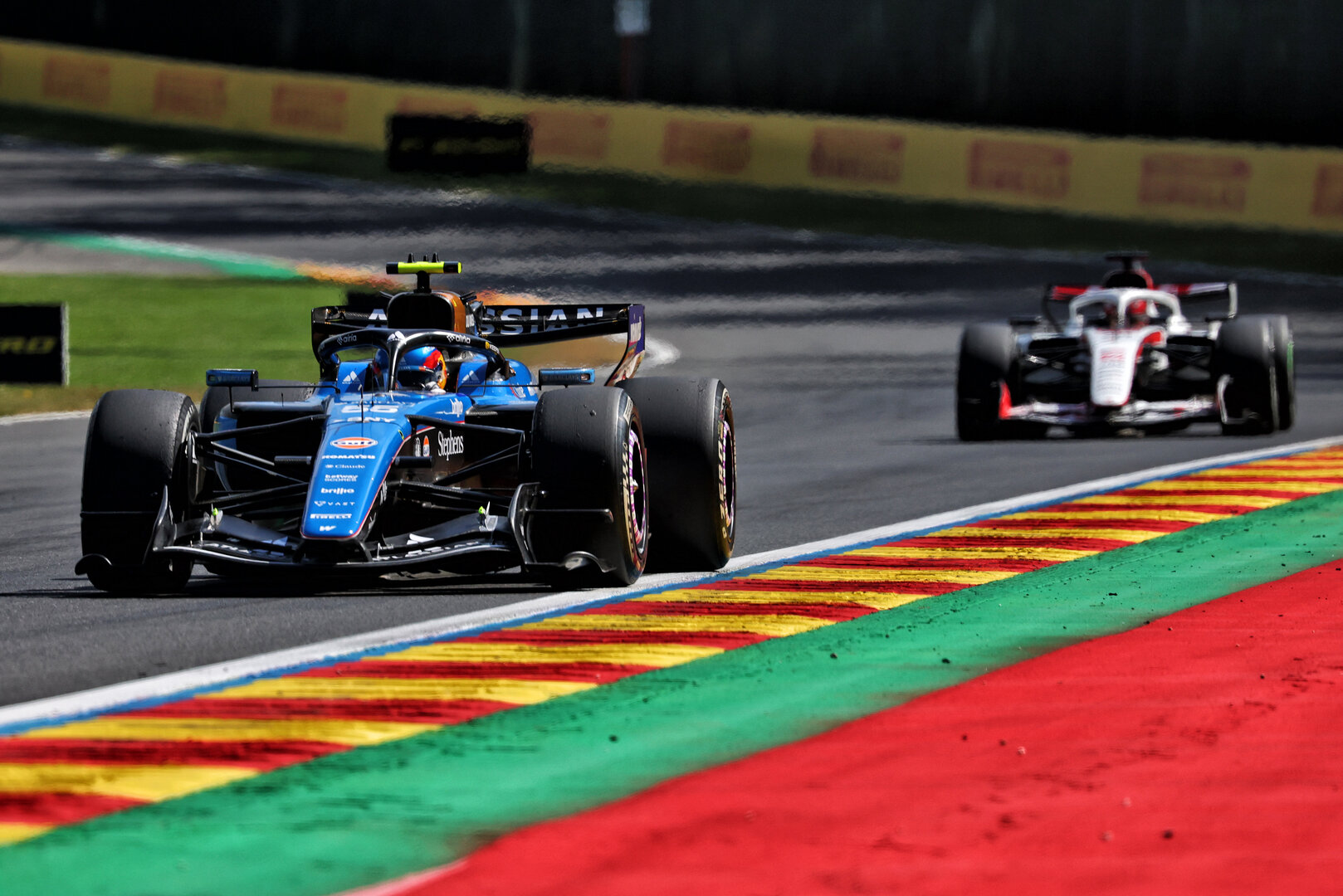 GP BELGIO, Carlos Sainz (ESP) Williams F1 Team FW48.
19.07.2026. Formula 1 World Championship, Rd 10, Belgian Grand Prix, Spa Francorchamps, Belgium, Gara Day.
- www.xpbimages.com, EMail: requests@xpbimages.com © Copyright: Bearne / XPB Images