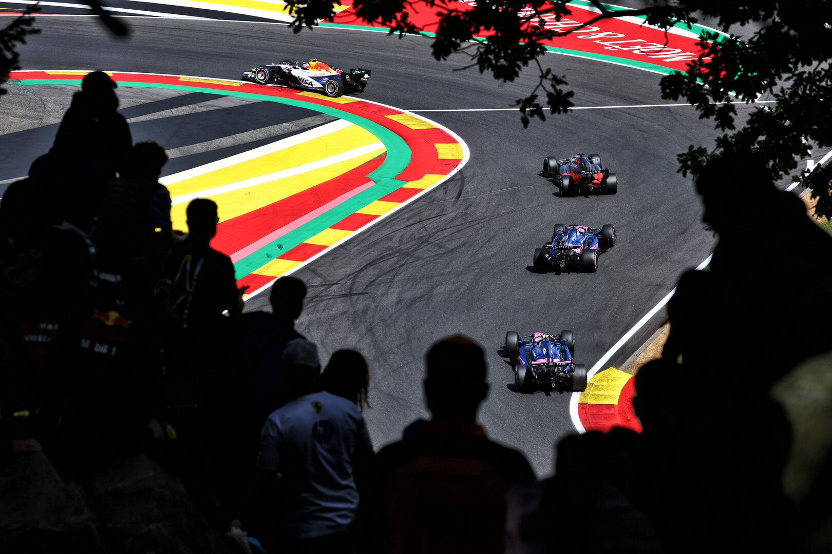 GP BELGIO, Liam Lawson (NZL) Racing Bulls Formula One Team VCARB 03 davanti a Gabriel Bortoleto (BRA) Audi F1 Team R26, Pierre Gasly (FRA) Alpine F1 Team A526, e Franco Colapinto (ARG) Alpine F1 Team A526.
19.07.2026. Formula 1 World Championship, Rd 10, Belgian Grand Prix, Spa Francorchamps, Belgium, Gara Day.
- www.xpbimages.com, EMail: requests@xpbimages.com © Copyright: Bearne / XPB Images