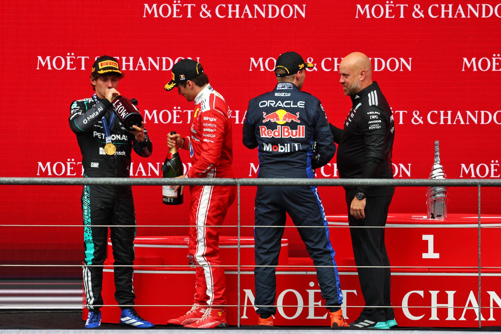 GP BELGIO, The podium: Charles Leclerc (MON) Ferrari, second; Andrea Kimi Antonelli (ITA) Mercedes AMG Formula One Team, vincitore; Max Verstappen (NLD) Red Bull Racing, third; Tom Batch (GBR) Mercedes AMG F1 Formula One Team Operations Director.
19.07.2026. Formula 1 World Championship, Rd 10, Belgian Grand Prix, Spa Francorchamps, Belgium, Gara Day.
- www.xpbimages.com, EMail: requests@xpbimages.com © Copyright: Bearne / XPB Images