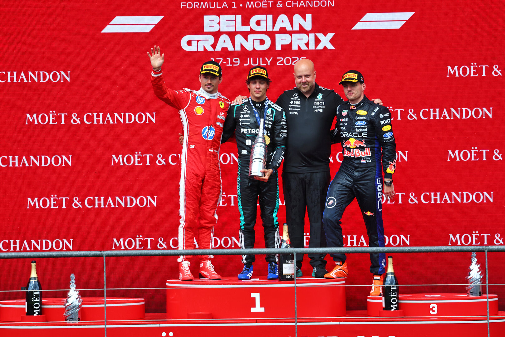 GP BELGIO, The podium (L to R): Charles Leclerc (MON) Ferrari, second; Andrea Kimi Antonelli (ITA) Mercedes AMG Formula One Team, vincitore; Tom Batch (GBR) Mercedes AMG F1 Formula One Team Operations Director; Max Verstappen (NLD) Red Bull Racing, third.
19.07.2026. Formula 1 World Championship, Rd 10, Belgian Grand Prix, Spa Francorchamps, Belgium, Gara Day.
- www.xpbimages.com, EMail: requests@xpbimages.com © Copyright: Bearne / XPB Images