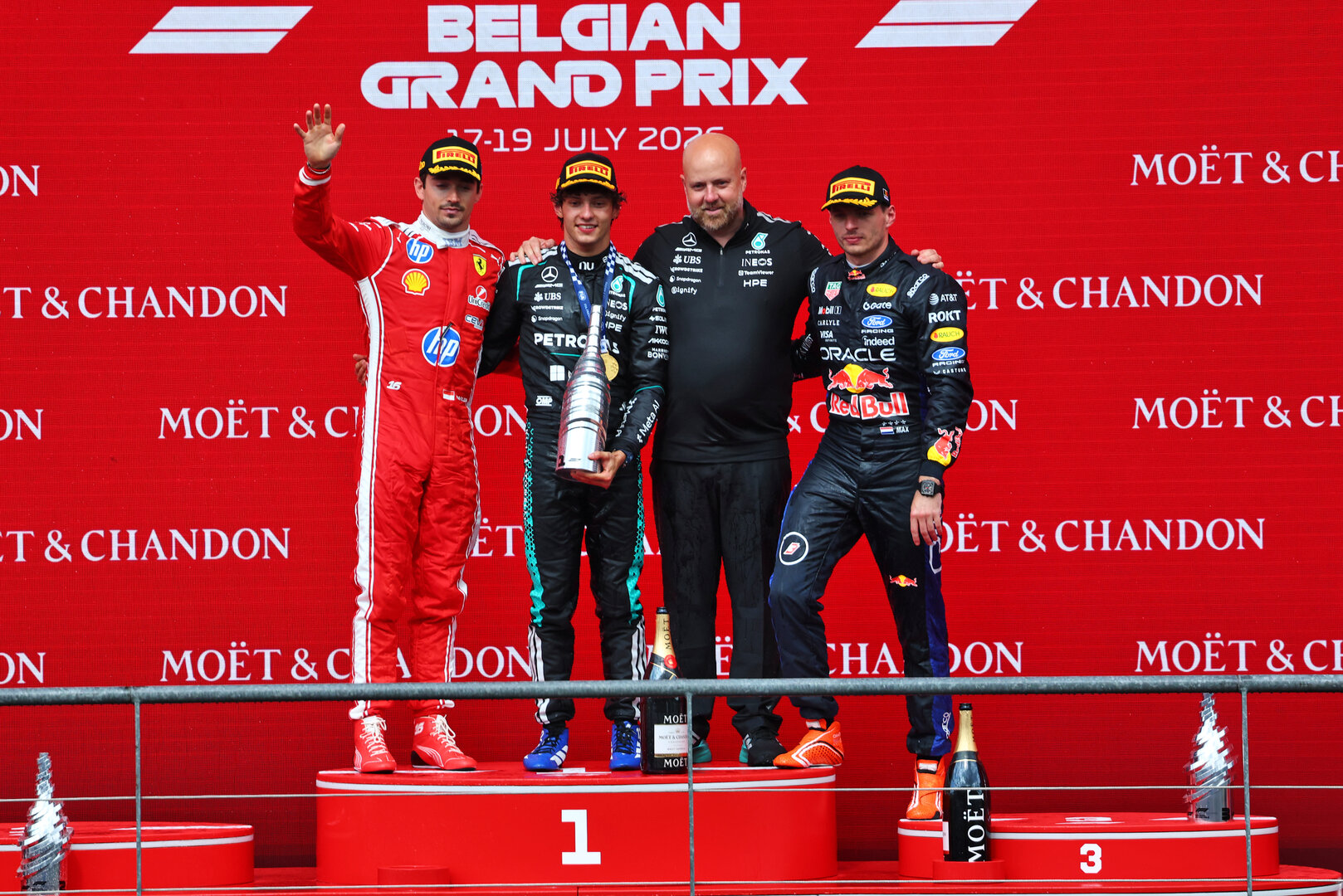GP BELGIO, The podium (L to R): Charles Leclerc (MON) Ferrari, second; Andrea Kimi Antonelli (ITA) Mercedes AMG Formula One Team, vincitore; Tom Batch (GBR) Mercedes AMG F1 Formula One Team Operations Director; Max Verstappen (NLD) Red Bull Racing, third.
19.07.2026. Formula 1 World Championship, Rd 10, Belgian Grand Prix, Spa Francorchamps, Belgium, Gara Day.
- www.xpbimages.com, EMail: requests@xpbimages.com © Copyright: Bearne / XPB Images