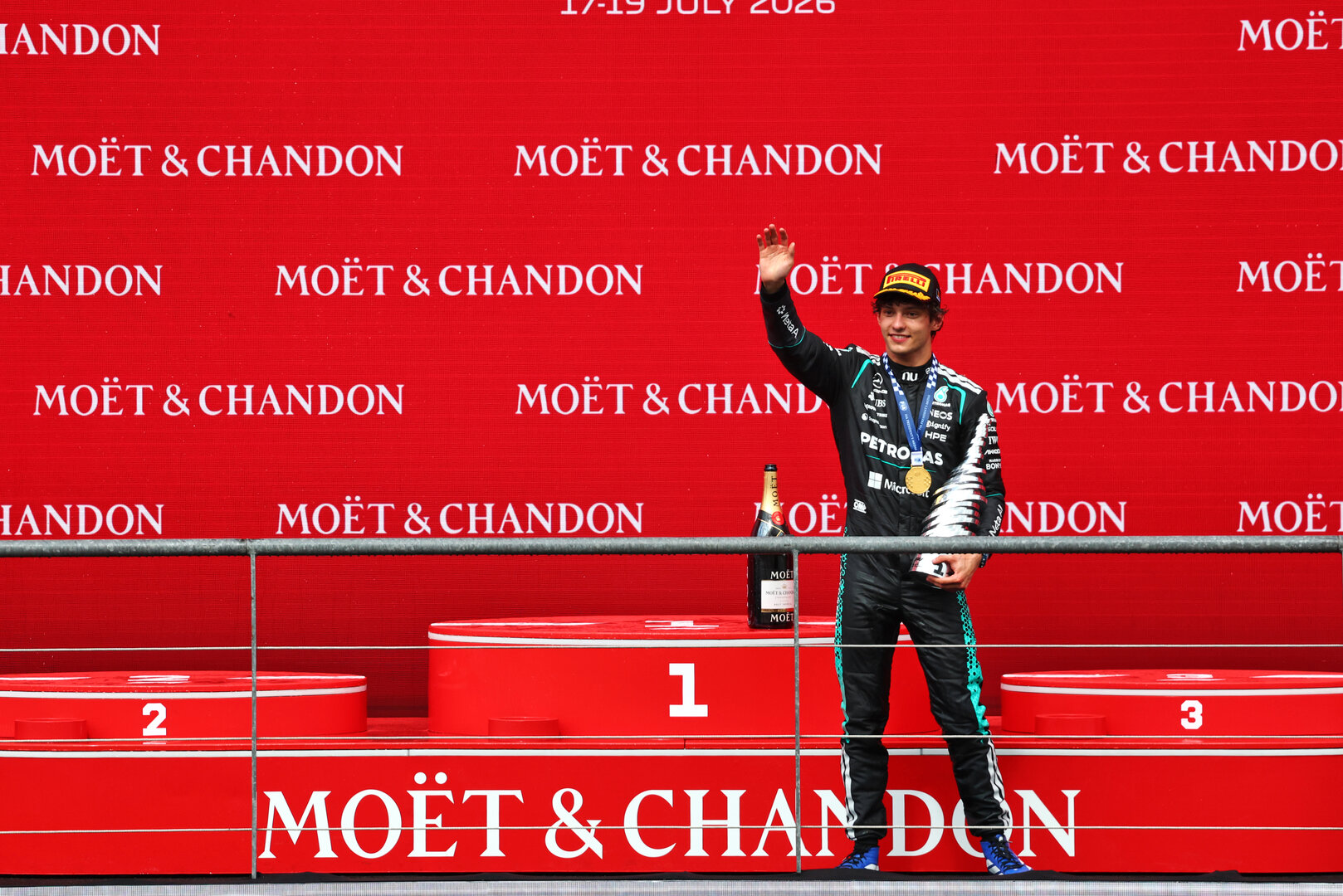 GP BELGIO, Gara winner Andrea Kimi Antonelli (ITA) Mercedes AMG Formula One Team celebrates on the podium.
19.07.2026. Formula 1 World Championship, Rd 10, Belgian Grand Prix, Spa Francorchamps, Belgium, Gara Day.
- www.xpbimages.com, EMail: requests@xpbimages.com © Copyright: Bearne / XPB Images