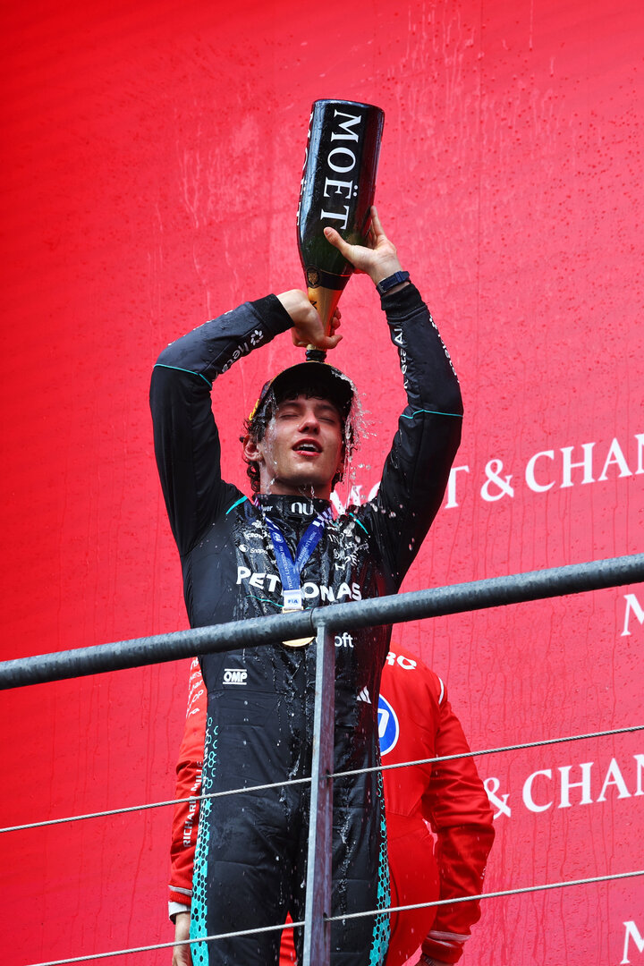 GP BELGIO, Gara winner Andrea Kimi Antonelli (ITA) Mercedes AMG Formula One Team celebrates on the podium.
19.07.2026. Formula 1 World Championship, Rd 10, Belgian Grand Prix, Spa Francorchamps, Belgium, Gara Day.
- www.xpbimages.com, EMail: requests@xpbimages.com © Copyright: Patching / XPB Images