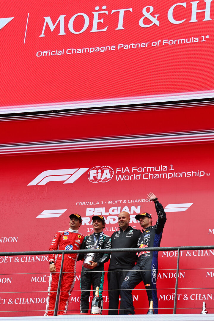 GP BELGIO, The podium (L to R): Charles Leclerc (MON) Ferrari, second; Andrea Kimi Antonelli (ITA) Mercedes AMG Formula One Team, vincitore; Tom Batch (GBR) Mercedes AMG F1 Formula One Team Operations Director; Max Verstappen (NLD) Red Bull Racing, third.
19.07.2026. Formula 1 World Championship, Rd 10, Belgian Grand Prix, Spa Francorchamps, Belgium, Gara Day.
 - www.xpbimages.com, EMail: requests@xpbimages.com © Copyright: Patching / XPB Images