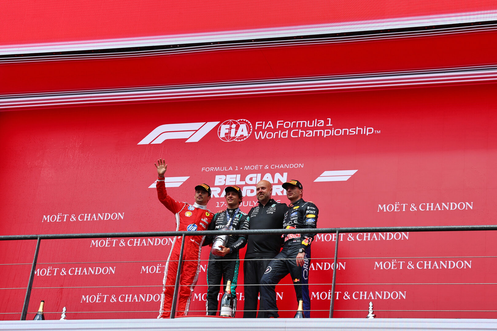 GP BELGIO, The podium (L to R): Charles Leclerc (MON) Ferrari, second; Andrea Kimi Antonelli (ITA) Mercedes AMG Formula One Team, vincitore; Tom Batch (GBR) Mercedes AMG F1 Formula One Team Operations Director; Max Verstappen (NLD) Red Bull Racing, third.
19.07.2026. Formula 1 World Championship, Rd 10, Belgian Grand Prix, Spa Francorchamps, Belgium, Gara Day.
- www.xpbimages.com, EMail: requests@xpbimages.com © Copyright: Patching / XPB Images