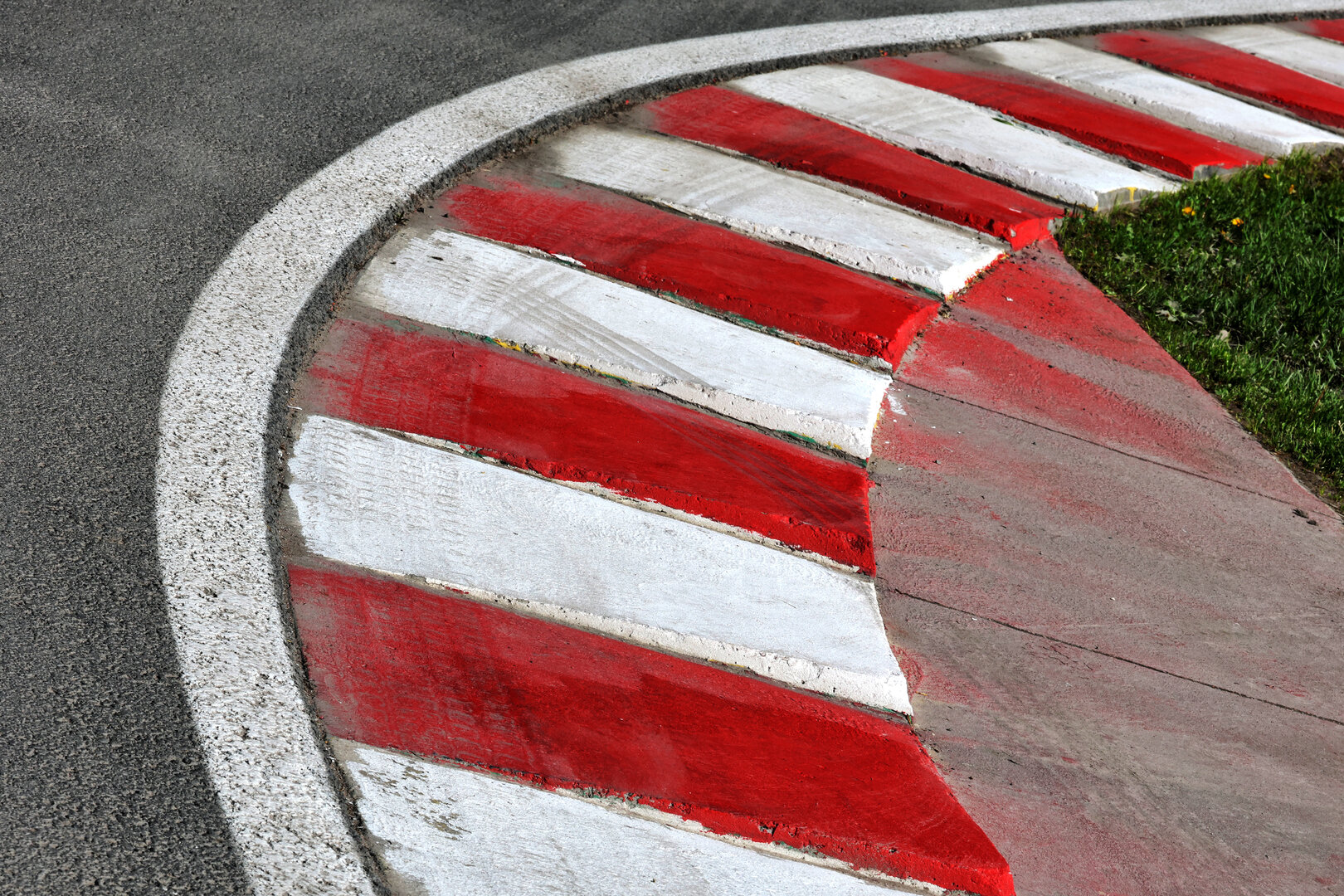 GP CANADA, Circuit Atmosfera - kerb detail.
21.05.2026. Formula 1 World Championship, Rd 5, Canadian Grand Prix, Montreal, Canada, Preparation Day.
- www.xpbimages.com, EMail: requests@xpbimages.com © Copyright: Moy / XPB Images