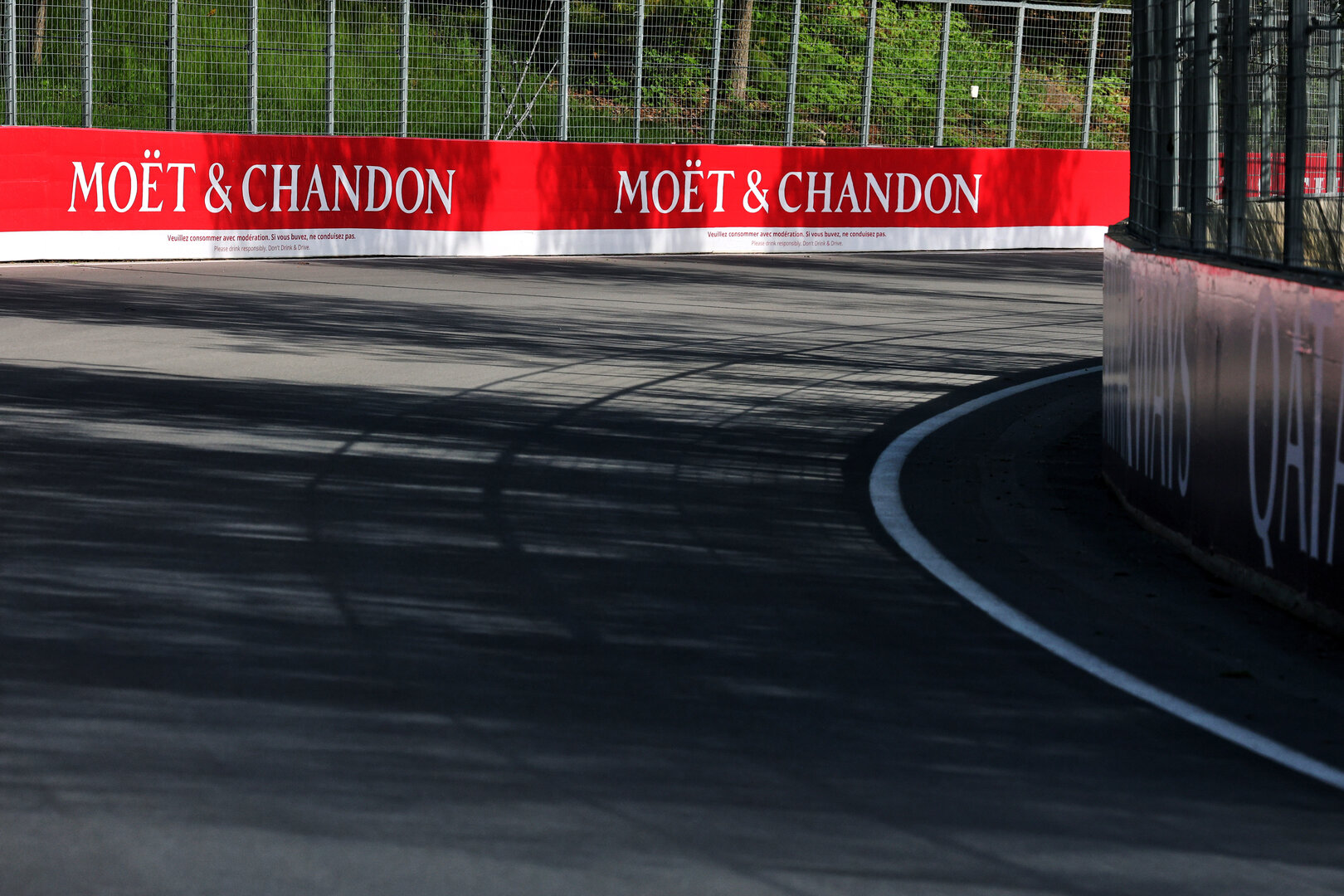 GP CANADA, Circuit Atmosfera - Moet & Chandon branding trackside.
21.05.2026. Formula 1 World Championship, Rd 5, Canadian Grand Prix, Montreal, Canada, Preparation Day.
- www.xpbimages.com, EMail: requests@xpbimages.com © Copyright: Moy / XPB Images