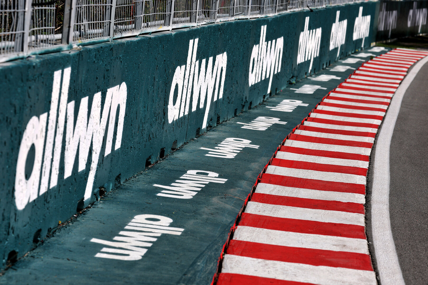 GP CANADA, Circuit Atmosfera - allwyn branding trackside.
21.05.2026. Formula 1 World Championship, Rd 5, Canadian Grand Prix, Montreal, Canada, Preparation Day.
- www.xpbimages.com, EMail: requests@xpbimages.com © Copyright: Moy / XPB Images