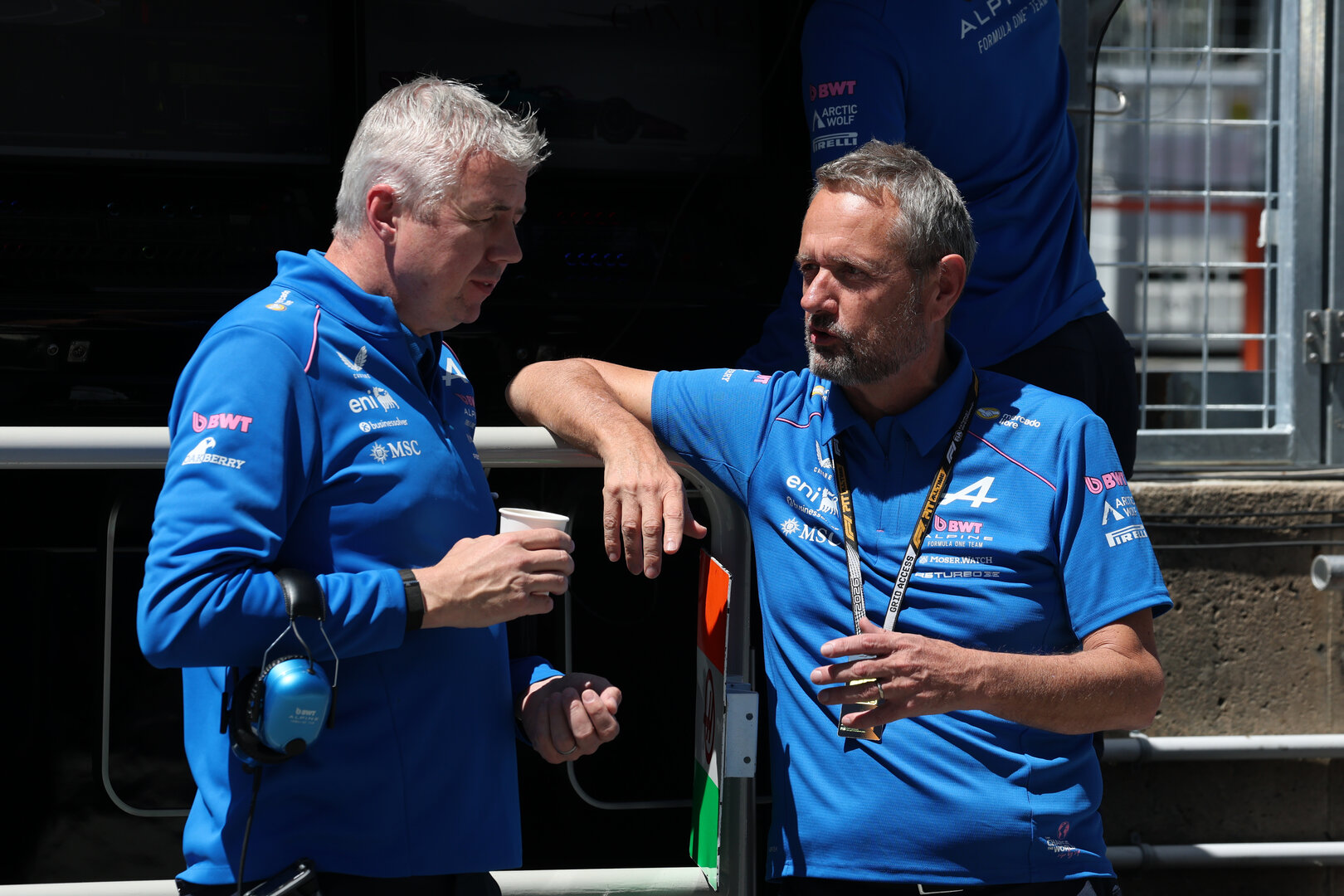 GP CANADA, (L to R): Rob Cherry (GBR) Alpine F1 Team Gara Team Manager with Steve Nielsen (GBR) Alpine F1 Team Managing Director.
22.05.2026. Formula 1 World Championship, Rd 5, Canadian Grand Prix, Montreal, Canada, Sprint Qualifiche Day.
- www.xpbimages.com, EMail: requests@xpbimages.com © Copyright: Moy / XPB Images