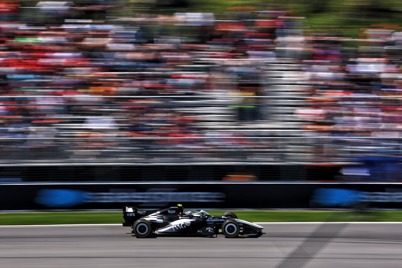 GP CANADA, Valtteri Bottas (FIN) Cadillac Formula 1 Team MAC-26.
22.05.2026. Formula 1 World Championship, Rd 5, Canadian Grand Prix, Montreal, Canada, Sprint Qualifiche Day.
- www.xpbimages.com, EMail: requests@xpbimages.com © Copyright: Bearne / XPB Images