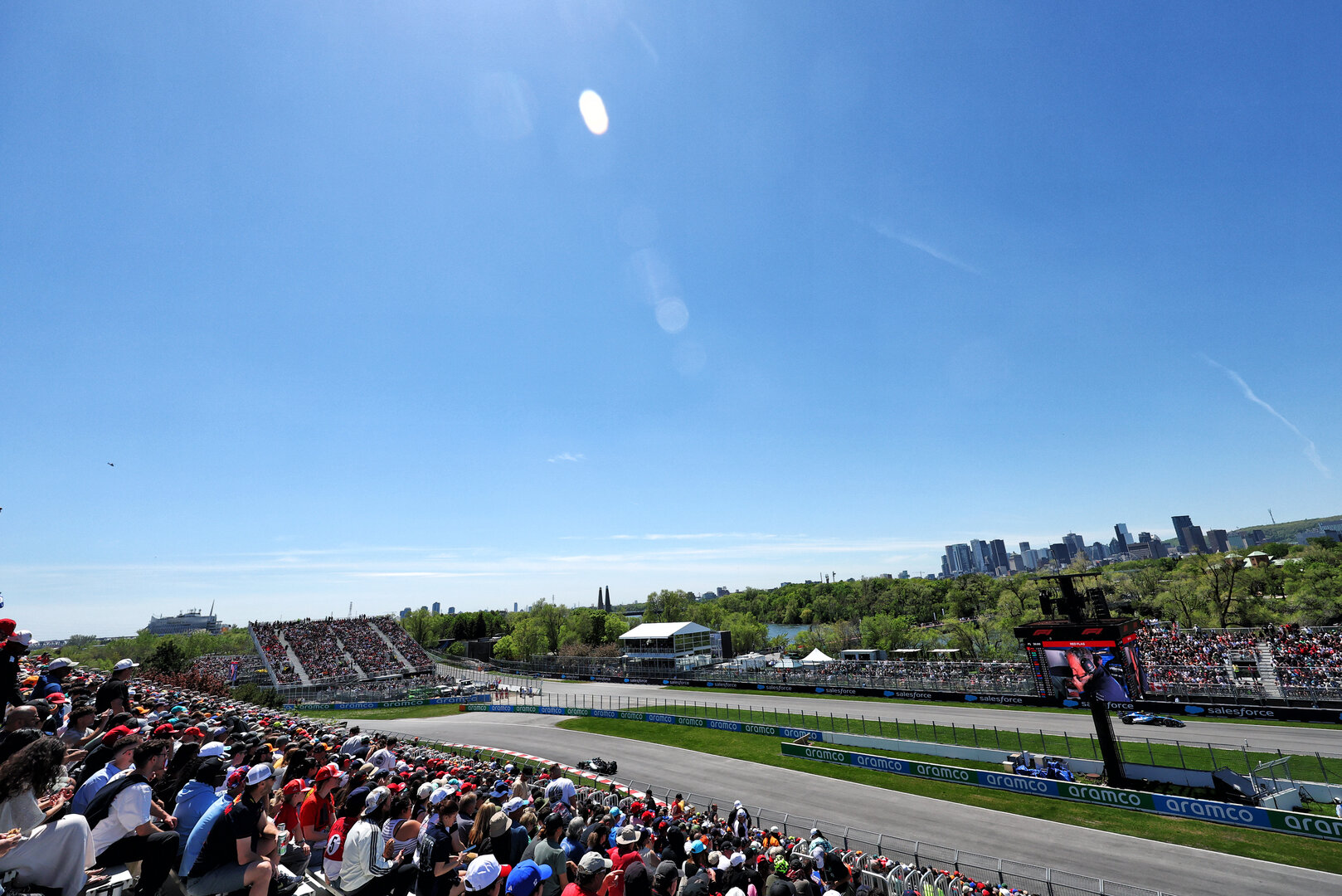 GP CANADA, George Russell (GBR) Mercedes AMG Formula One Team W17.
22.05.2026. Formula 1 World Championship, Rd 5, Canadian Grand Prix, Montreal, Canada, Sprint Qualifiche Day.
- www.xpbimages.com, EMail: requests@xpbimages.com © Copyright: Bearne / XPB Images