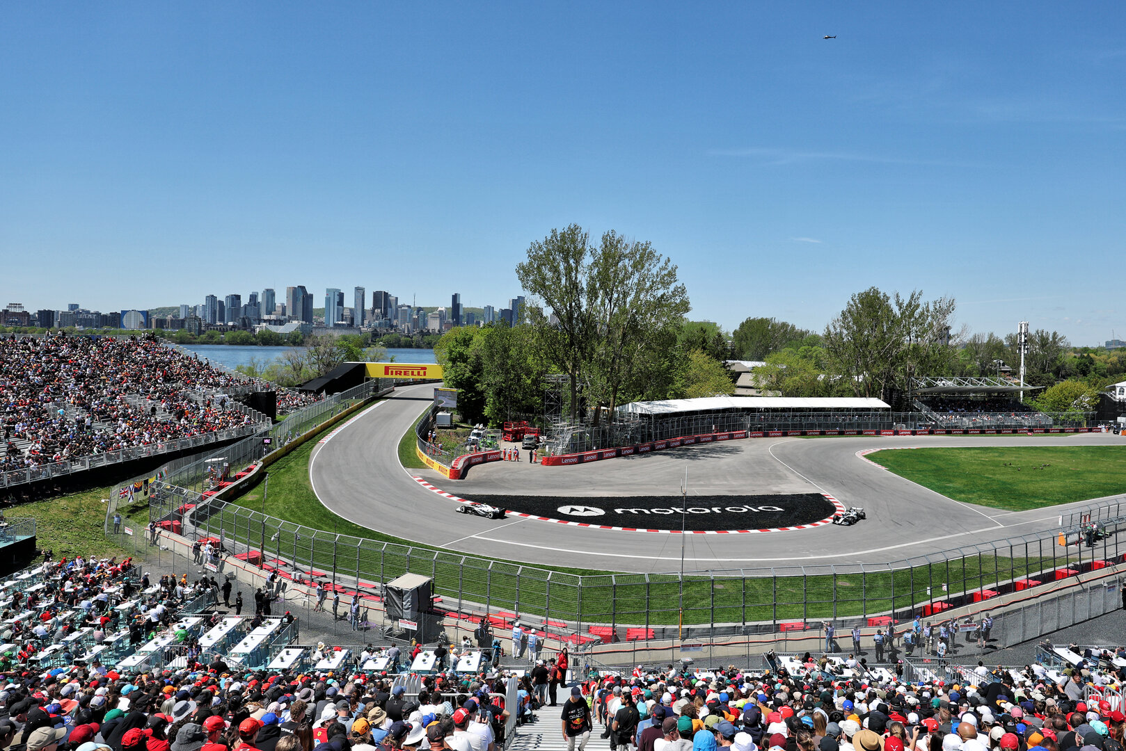 GP CANADA, Valtteri Bottas (FIN) Cadillac Formula 1 Team MAC-26 e Sergio Perez (MEX) Cadillac Formula 1 Team MAC-26.
22.05.2026. Formula 1 World Championship, Rd 5, Canadian Grand Prix, Montreal, Canada, Sprint Qualifiche Day.
- www.xpbimages.com, EMail: requests@xpbimages.com © Copyright: Moy / XPB Images