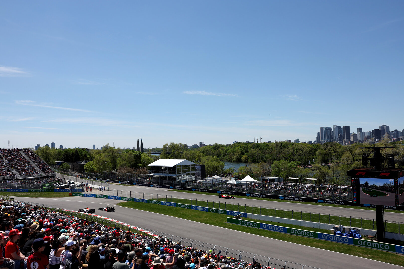 GP CANADA, Arvid Lindblad (GBR) Racing Bulls Formula One Team VCARB 03 e Gabriel Bortoleto (BRA) Audi F1 Team R26..
22.05.2026. Formula 1 World Championship, Rd 5, Canadian Grand Prix, Montreal, Canada, Sprint Qualifiche Day.
- www.xpbimages.com, EMail: requests@xpbimages.com © Copyright: Bearne / XPB Images
