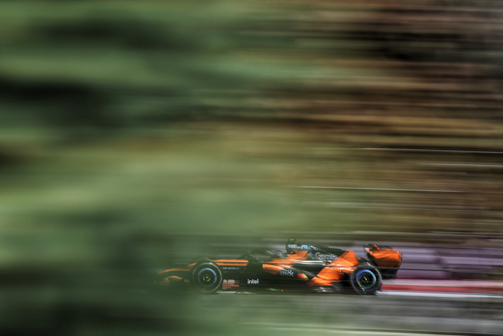 GP CANADA, Lando Norris (GBR) McLaren F1 Team MCL40.
22.05.2026. Formula 1 World Championship, Rd 5, Canadian Grand Prix, Montreal, Canada, Sprint Qualifiche Day.
- www.xpbimages.com, EMail: requests@xpbimages.com © Copyright: Dunbar / XPB Images