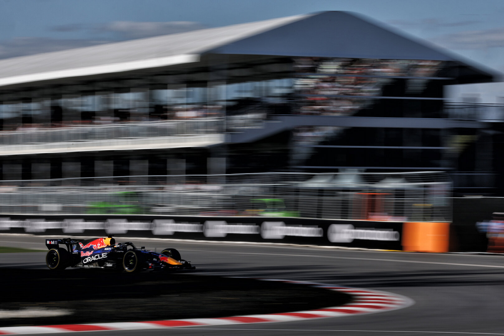 GP CANADA, Max Verstappen (NLD) Red Bull Racing RB22.
22.05.2026. Formula 1 World Championship, Rd 5, Canadian Grand Prix, Montreal, Canada, Sprint Qualifiche Day.
- www.xpbimages.com, EMail: requests@xpbimages.com © Copyright: Charniaux / XPB Images