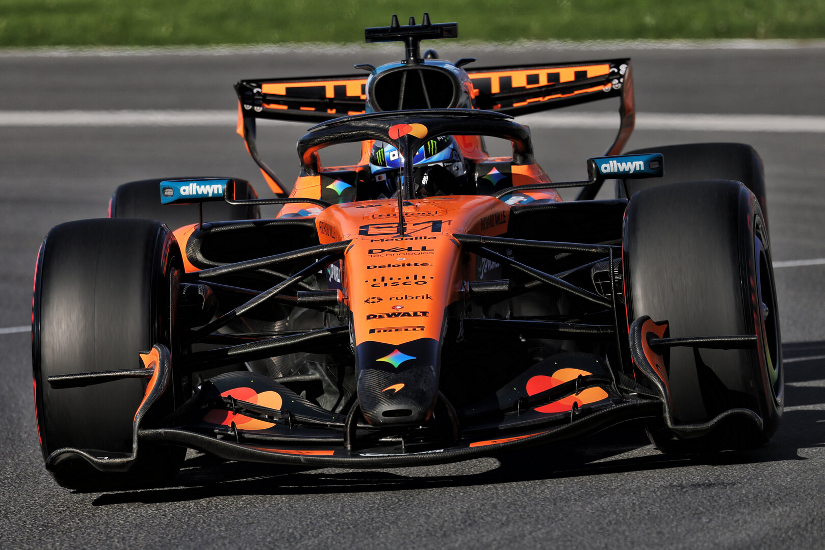 GP CANADA, Oscar Piastri (AUS) McLaren F1 Team MCL40.
22.05.2026. Formula 1 World Championship, Rd 5, Canadian Grand Prix, Montreal, Canada, Sprint Qualifiche Day.
- www.xpbimages.com, EMail: requests@xpbimages.com © Copyright: Moy / XPB Images