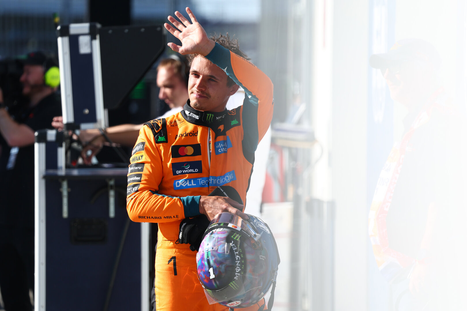 GP CANADA, Lando Norris (GBR) McLaren F1 Team in Sprint qualifying parc ferme.
22.05.2026. Formula 1 World Championship, Rd 5, Canadian Grand Prix, Montreal, Canada, Sprint Qualifiche Day.
- www.xpbimages.com, EMail: requests@xpbimages.com © Copyright: Bearne / XPB Images