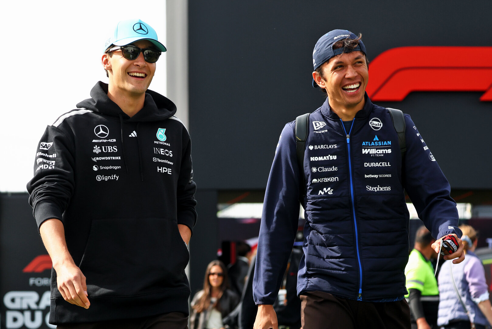 GP CANADA, (L to R): George Russell (GBR) Mercedes AMG Formula One Team with Alexander Albon (THA) Williams F1 Team.
23.05.2026. Formula 1 World Championship, Rd 5, Canadian Grand Prix, Montreal, Canada, Sprint e Qualifiche Day.
- www.xpbimages.com, EMail: requests@xpbimages.com © Copyright: Bearne / XPB Images