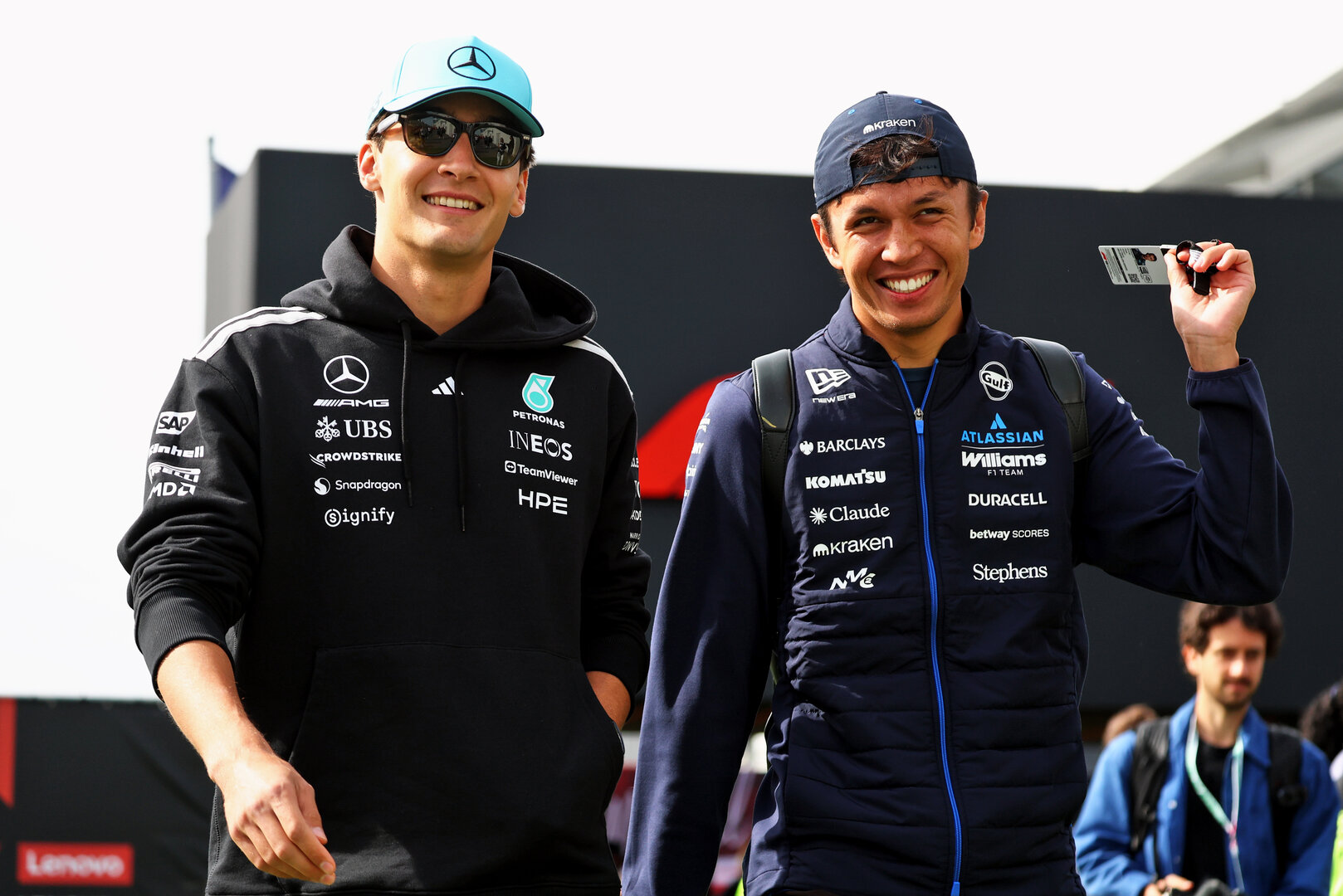 GP CANADA, (L to R): George Russell (GBR) Mercedes AMG Formula One Team with Alexander Albon (THA) Williams F1 Team.
23.05.2026. Formula 1 World Championship, Rd 5, Canadian Grand Prix, Montreal, Canada, Sprint e Qualifiche Day.
- www.xpbimages.com, EMail: requests@xpbimages.com © Copyright: Bearne / XPB Images