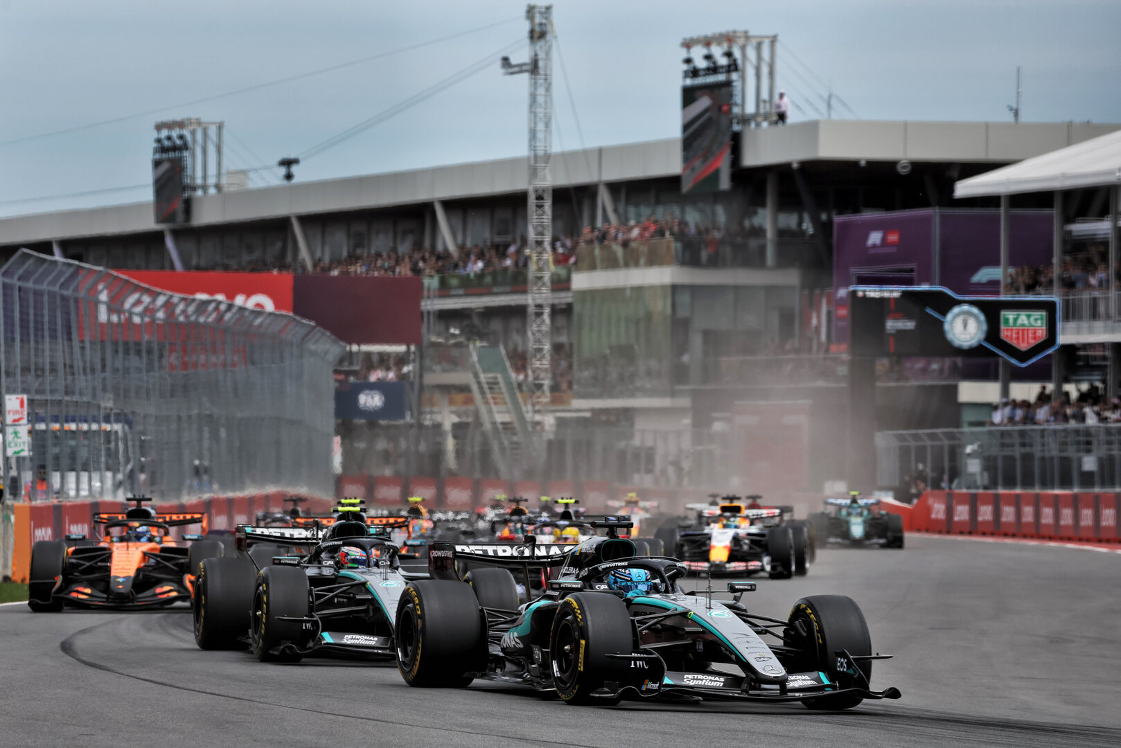 GP CANADA, George Russell (GBR) Mercedes AMG Formula One Team W17 davanti a at the partenza of Sprint.
23.05.2026. Formula 1 World Championship, Rd 5, Canadian Grand Prix, Montreal, Canada, Sprint e Qualifiche Day.
 - www.xpbimages.com, EMail: requests@xpbimages.com © Copyright: Dunbar / XPB Images