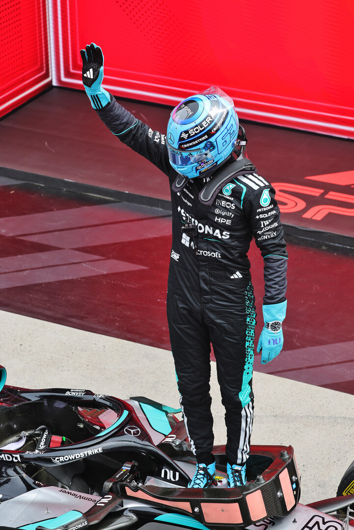 GP CANADA, Gara winner George Russell (GBR) Mercedes AMG Formula One Team W17 celebrates in Sprint parc ferme.
23.05.2026. Formula 1 World Championship, Rd 5, Canadian Grand Prix, Montreal, Canada, Sprint e Qualifiche Day.
- www.xpbimages.com, EMail: requests@xpbimages.com © Copyright: Moy / XPB Images