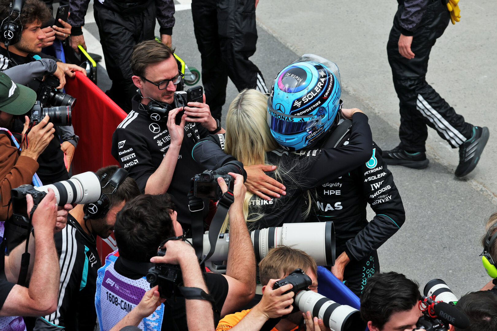 GP CANADA, Gara winner George Russell (GBR) Mercedes AMG Formula One Team celebrates in Sprint parc ferme.
23.05.2026. Formula 1 World Championship, Rd 5, Canadian Grand Prix, Montreal, Canada, Sprint e Qualifiche Day.
- www.xpbimages.com, EMail: requests@xpbimages.com © Copyright: Moy / XPB Images