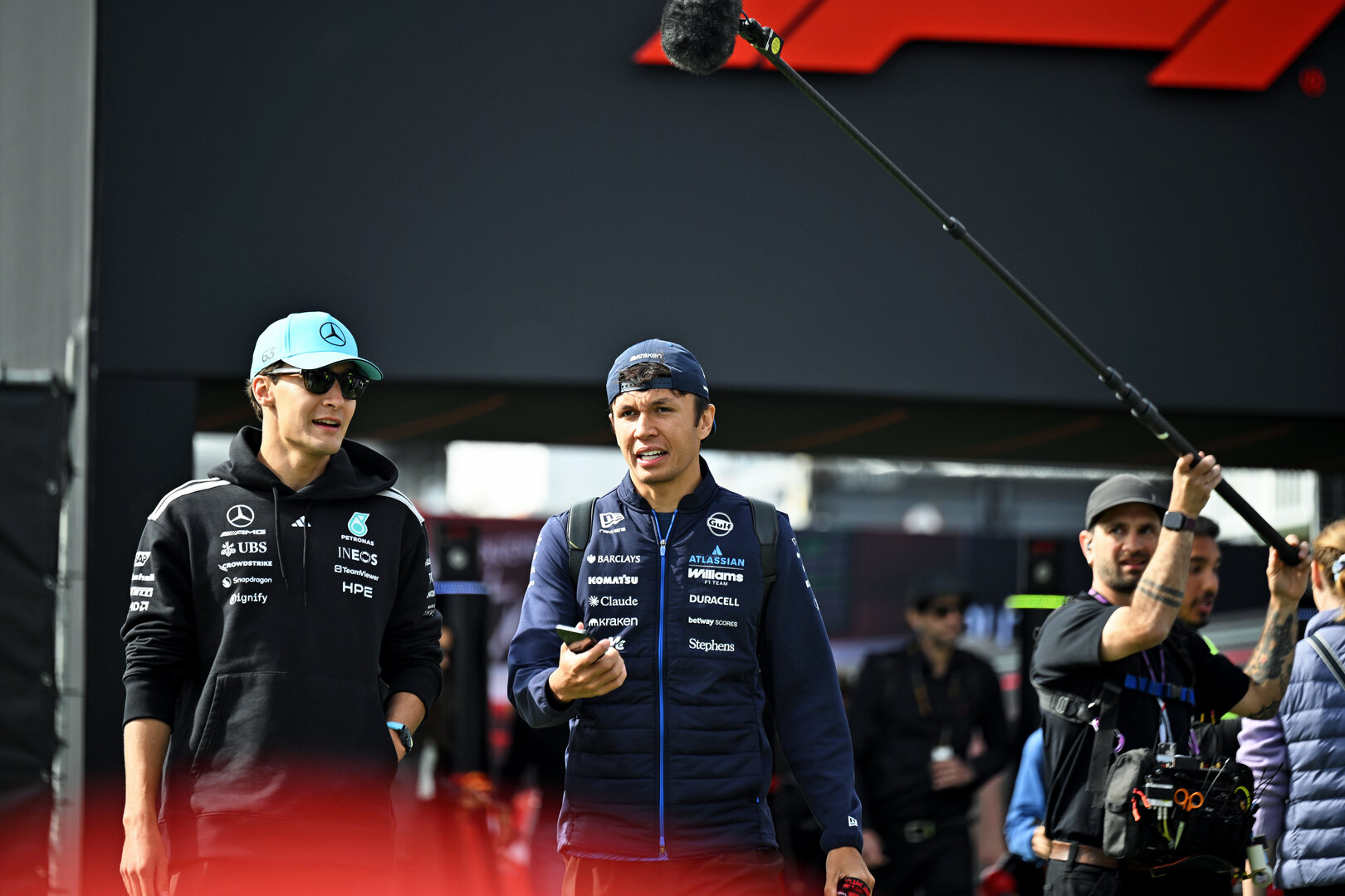 GP CANADA, (L to R): George Russell (GBR) Mercedes AMG Formula One Team with Alexander Albon (THA) Williams F1 Team.
23.05.2026. Formula 1 World Championship, Rd 5, Canadian Grand Prix, Montreal, Canada, Sprint e Qualifiche Day.
- www.xpbimages.com, EMail: requests@xpbimages.com © Copyright: Price / XPB Images