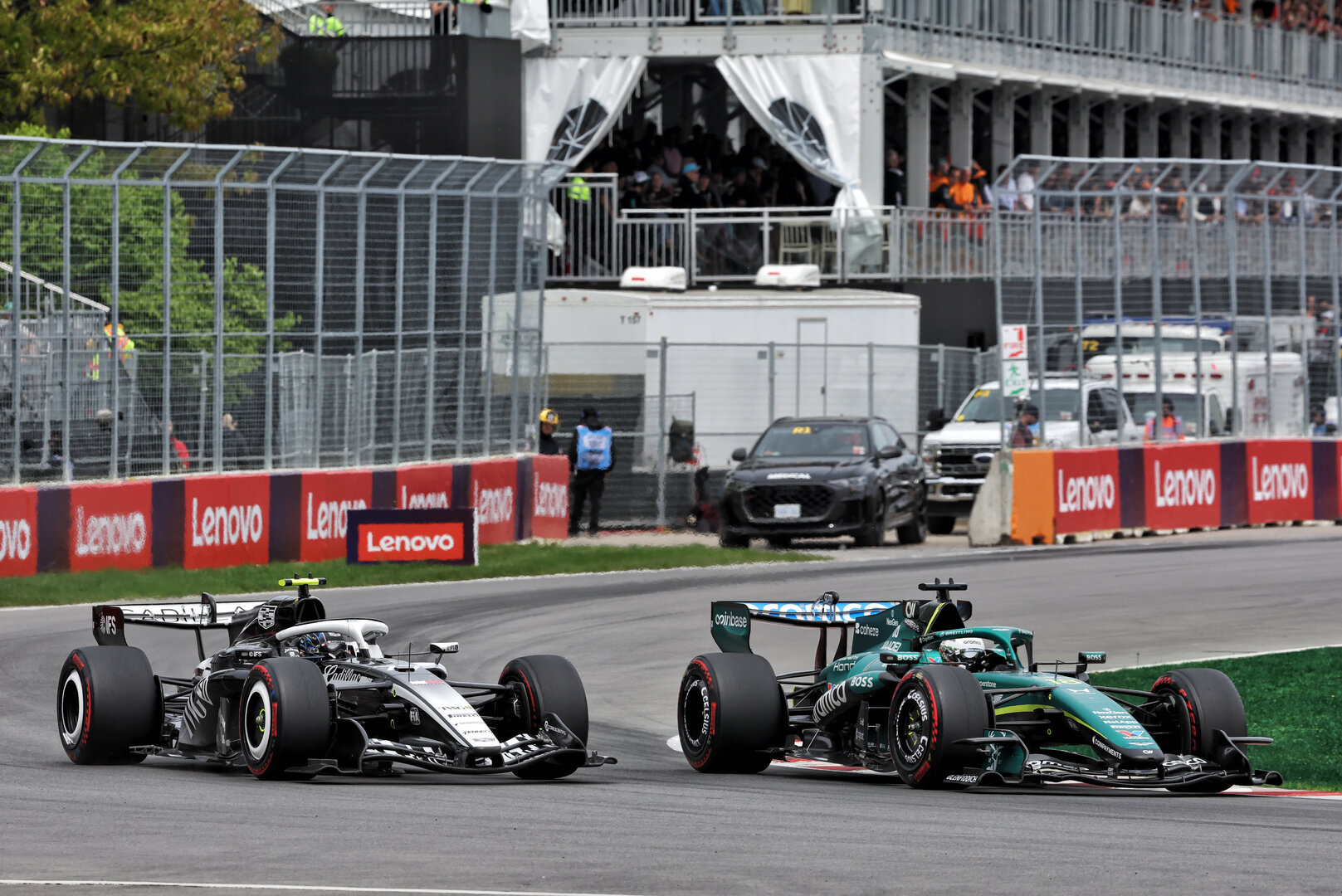 GP CANADA, Lance Stroll (CDN) Aston Martin F1 Team AMR26 e Valtteri Bottas (FIN) Cadillac Formula 1 Team MAC-26 battle for position.
23.05.2026. Formula 1 World Championship, Rd 5, Canadian Grand Prix, Montreal, Canada, Sprint e Qualifiche Day.
 - www.xpbimages.com, EMail: requests@xpbimages.com © Copyright: Dunbar / XPB Images