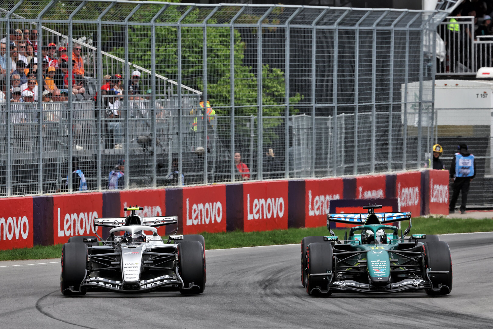 GP CANADA, Valtteri Bottas (FIN) Cadillac Formula 1 Team MAC-26 e Lance Stroll (CDN) Aston Martin F1 Team AMR26 battle for position.
23.05.2026. Formula 1 World Championship, Rd 5, Canadian Grand Prix, Montreal, Canada, Sprint e Qualifiche Day.
 - www.xpbimages.com, EMail: requests@xpbimages.com © Copyright: Dunbar / XPB Images