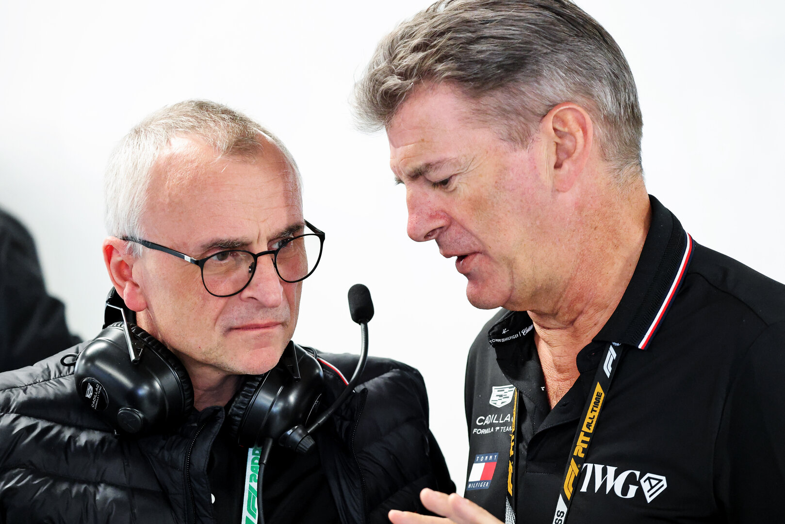GP CANADA, (L to R): John McQuilliam (GBR) Cadillac Formula 1 Team Chief Designer with Graeme Lowdon (GBR) Cadillac Formula 1 Team, Team Principal.
23.05.2026. Formula 1 World Championship, Rd 5, Canadian Grand Prix, Montreal, Canada, Sprint e Qualifiche Day.
- www.xpbimages.com, EMail: requests@xpbimages.com © Copyright: Batchelor / XPB Images