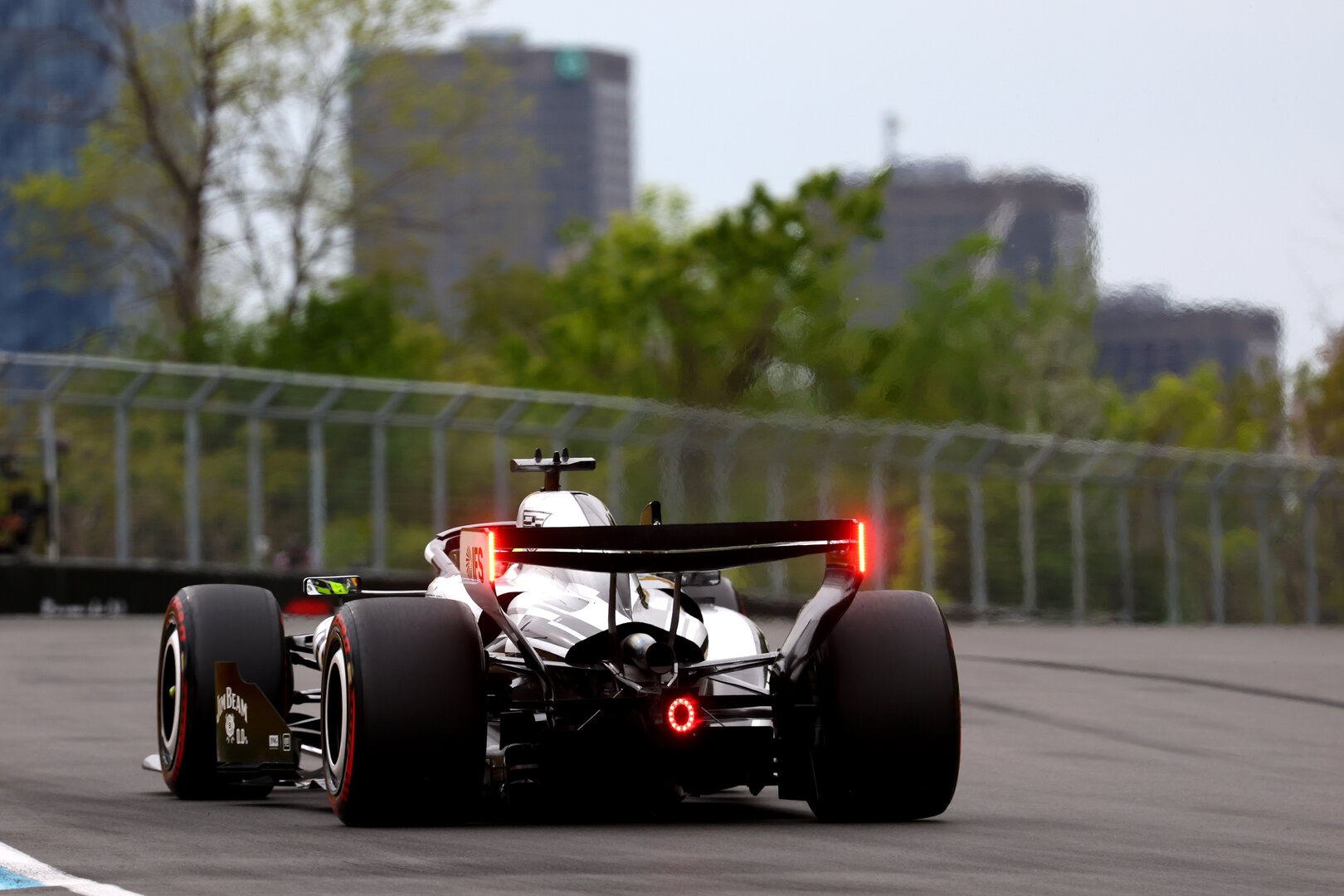 GP CANADA, Sergio Perez (MEX) Cadillac Formula 1 Team MAC-26.
23.05.2026. Formula 1 World Championship, Rd 5, Canadian Grand Prix, Montreal, Canada, Sprint e Qualifiche Day.
- www.xpbimages.com, EMail: requests@xpbimages.com © Copyright: Bearne / XPB Images