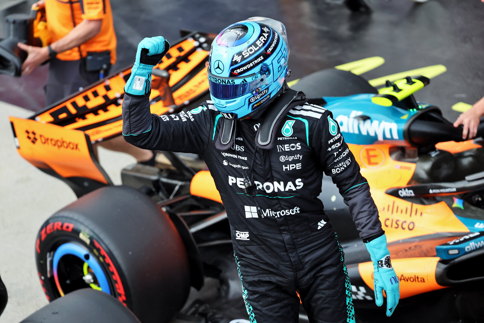 GP CANADA, George Russell (GBR) Mercedes AMG Formula One Team celebrates his pole position in qualifying parc ferme.
23.05.2026. Formula 1 World Championship, Rd 5, Canadian Grand Prix, Montreal, Canada, Sprint e Qualifiche Day.
- www.xpbimages.com, EMail: requests@xpbimages.com © Copyright: Batchelor / XPB Images